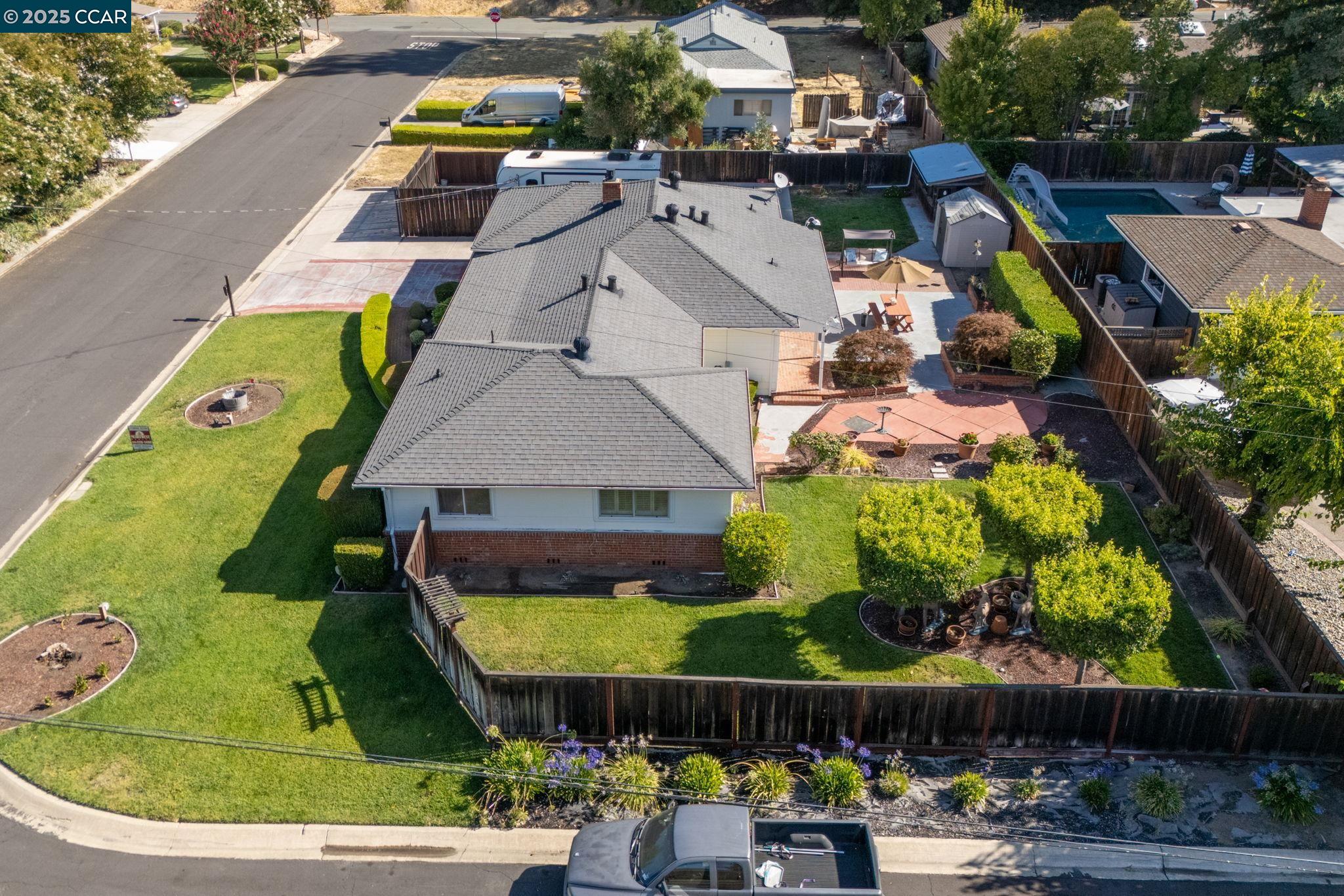 Detail Gallery Image 37 of 41 For 8 Laurel Court, Martinez,  CA 94553 - 3 Beds | 1/1 Baths