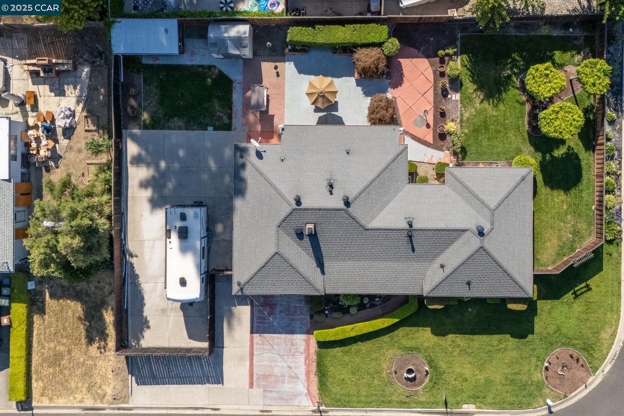 Detail Gallery Image 39 of 41 For 8 Laurel Court, Martinez,  CA 94553 - 3 Beds | 1/1 Baths