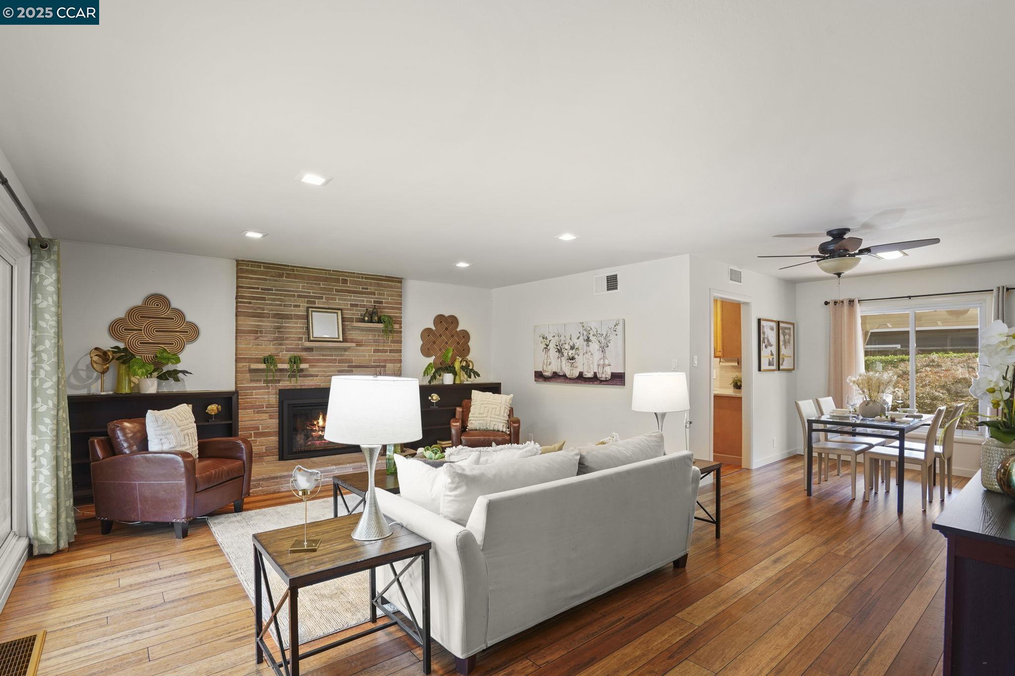 Detail Gallery Image 5 of 41 For 8 Laurel Court, Martinez,  CA 94553 - 3 Beds | 1/1 Baths