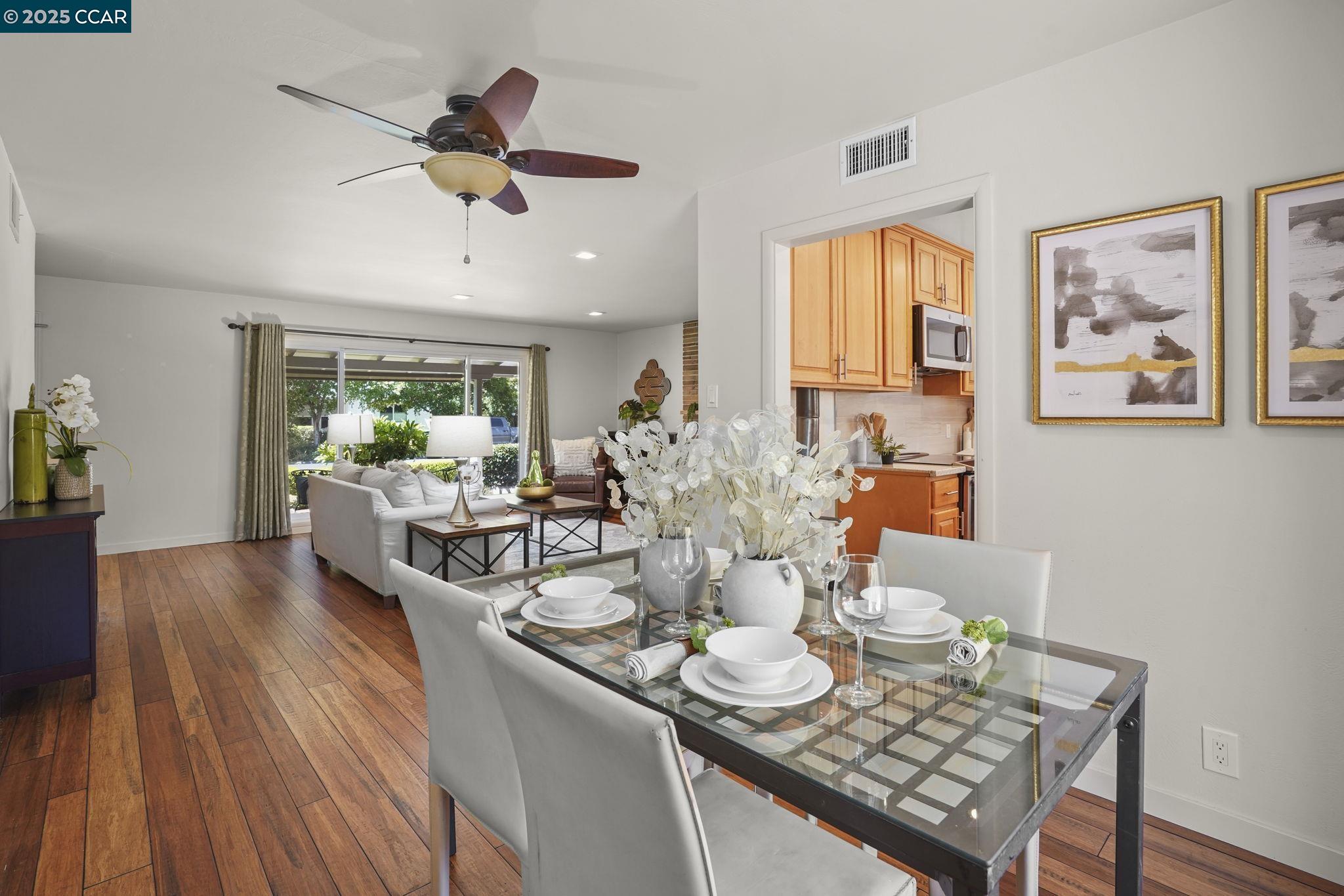Detail Gallery Image 6 of 41 For 8 Laurel Court, Martinez,  CA 94553 - 3 Beds | 1/1 Baths