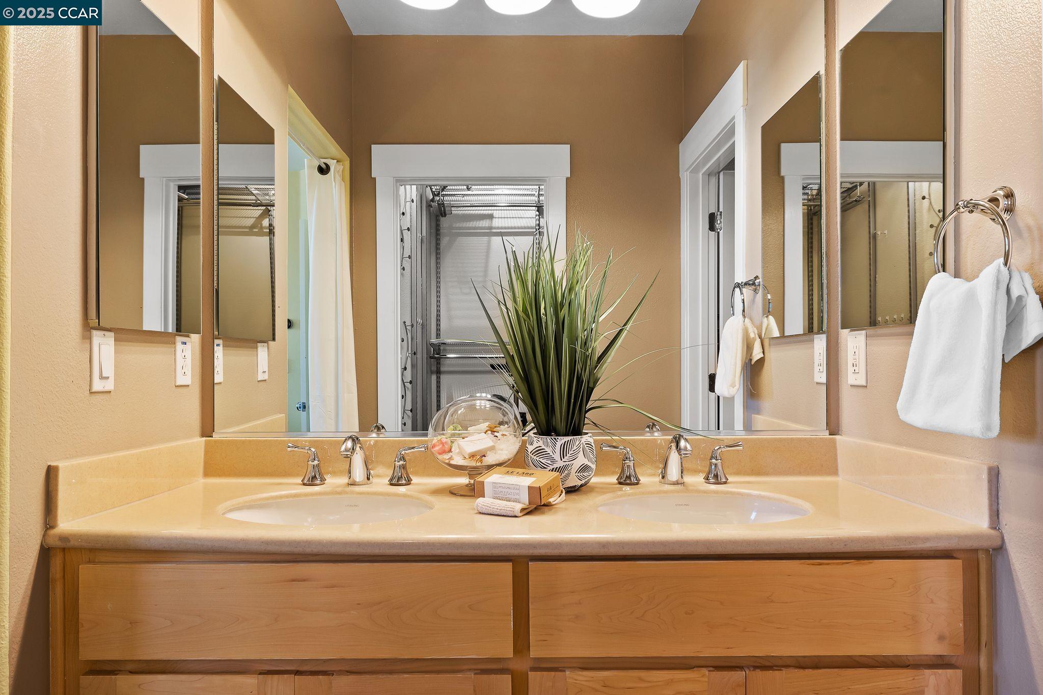 Detail Gallery Image 29 of 59 For 239 Marina Village Rd, Benicia,  CA 94510 - 4 Beds | 2/1 Baths