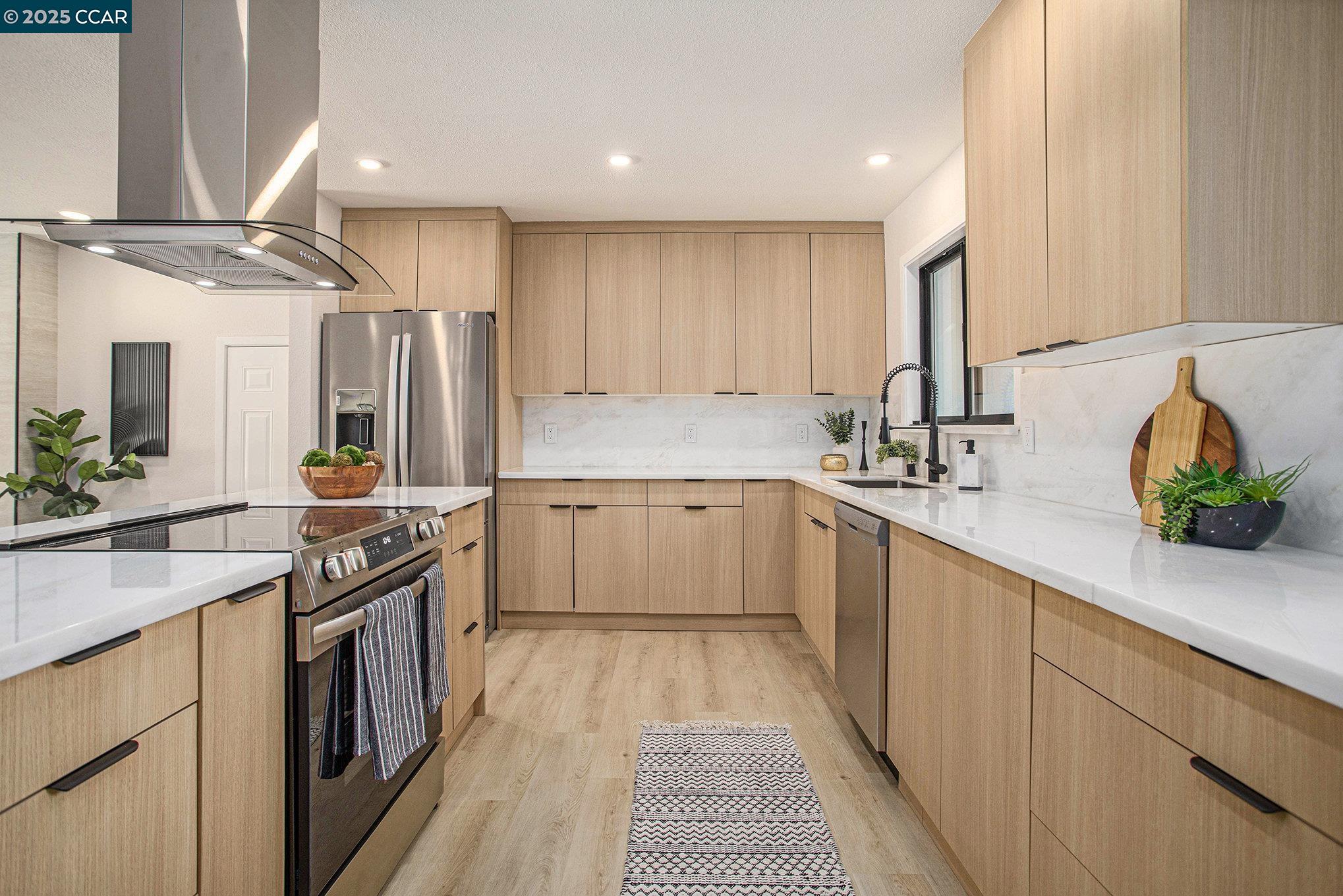 Detail Gallery Image 11 of 28 For 1835 Carriage Dr, Walnut Creek,  CA 94598 - 4 Beds | 2 Baths