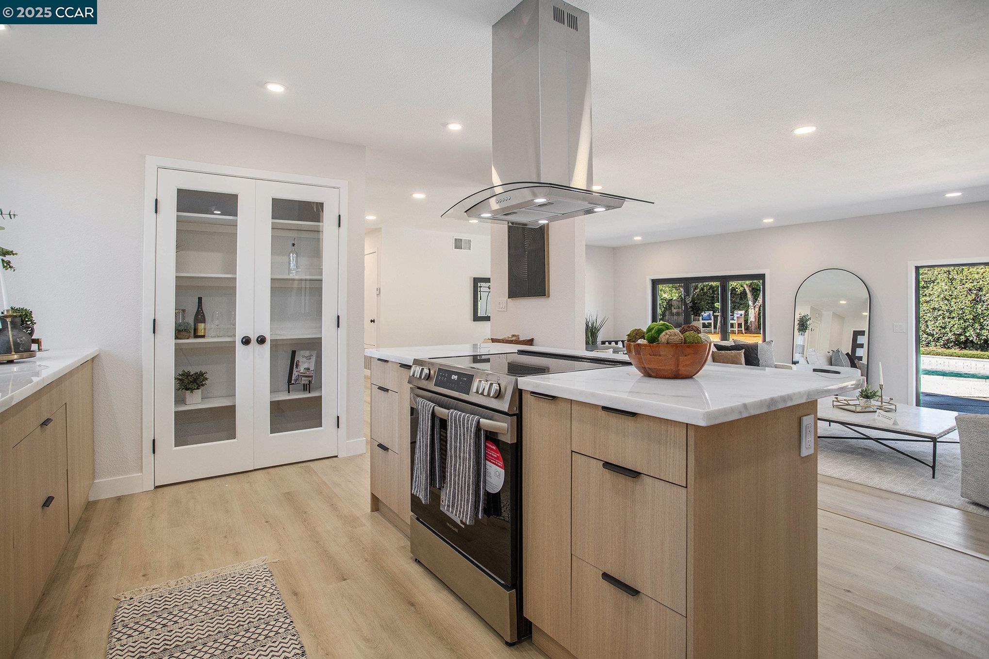 Detail Gallery Image 12 of 28 For 1835 Carriage Dr, Walnut Creek,  CA 94598 - 4 Beds | 2 Baths