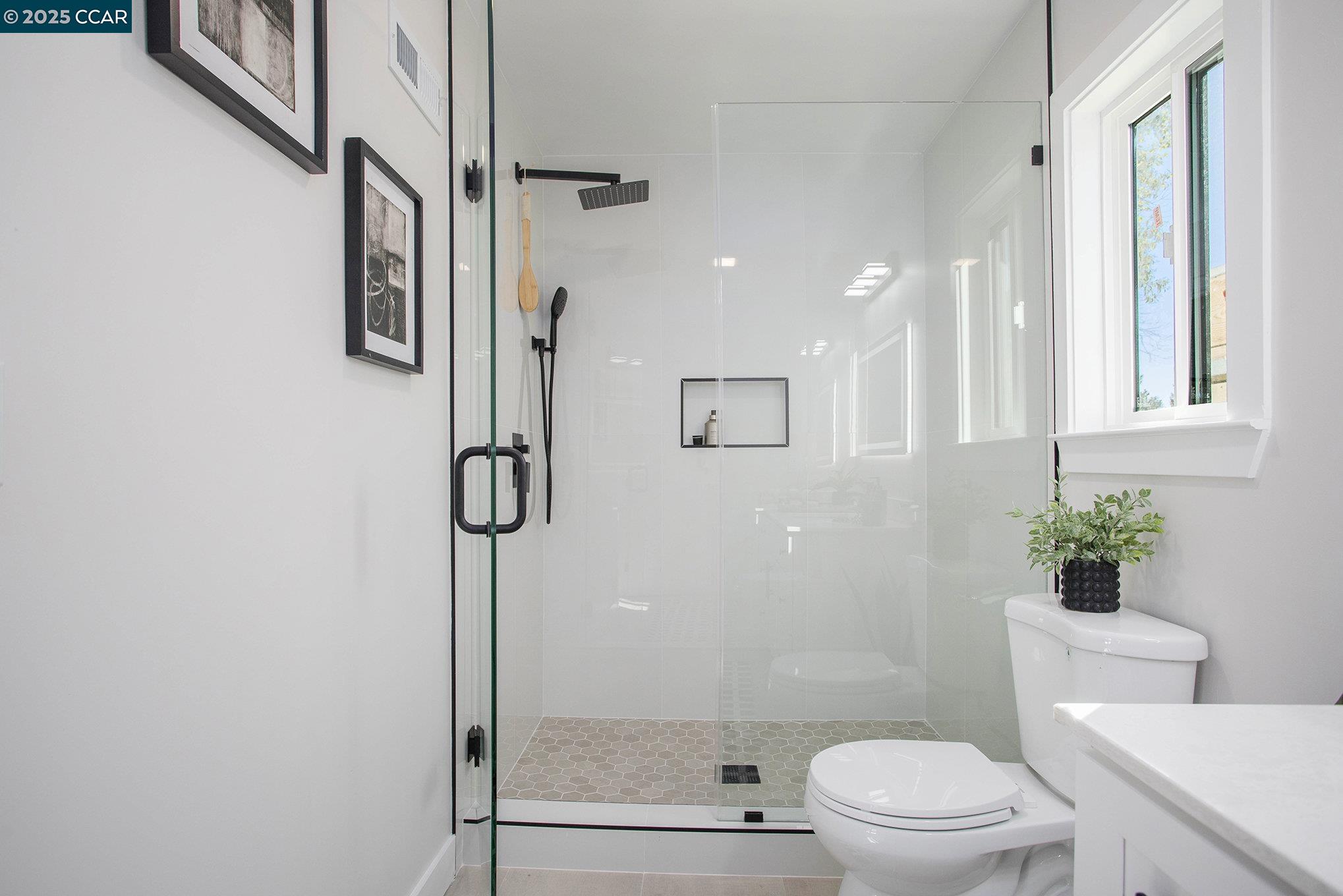 Detail Gallery Image 18 of 28 For 1835 Carriage Dr, Walnut Creek,  CA 94598 - 4 Beds | 2 Baths