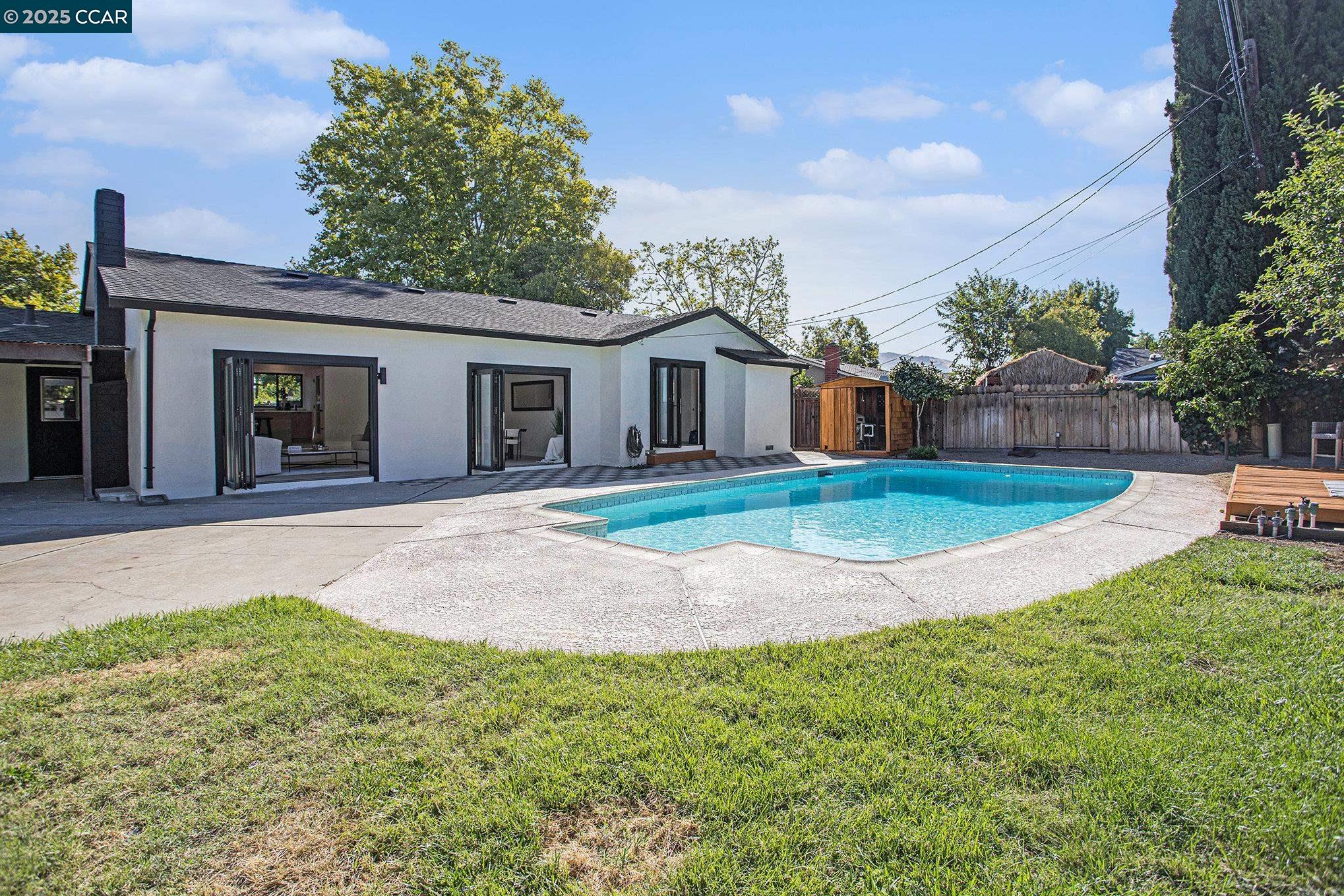 Detail Gallery Image 25 of 28 For 1835 Carriage Dr, Walnut Creek,  CA 94598 - 4 Beds | 2 Baths