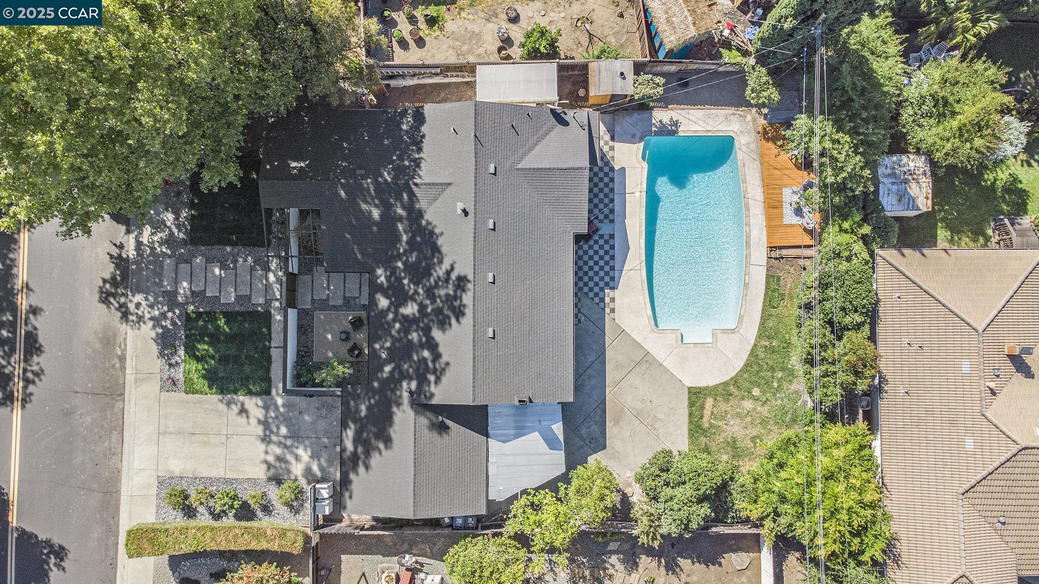 Detail Gallery Image 26 of 28 For 1835 Carriage Dr, Walnut Creek,  CA 94598 - 4 Beds | 2 Baths