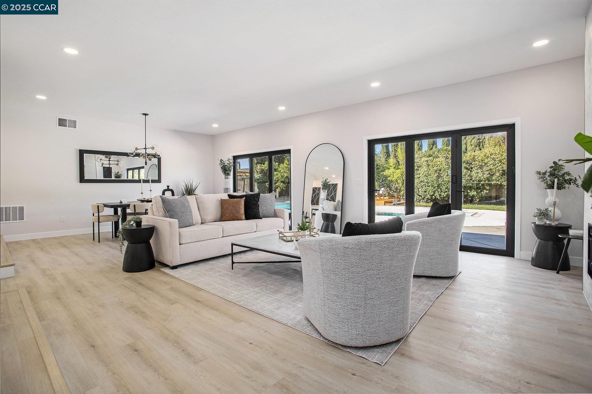 Detail Gallery Image 6 of 28 For 1835 Carriage Dr, Walnut Creek,  CA 94598 - 4 Beds | 2 Baths