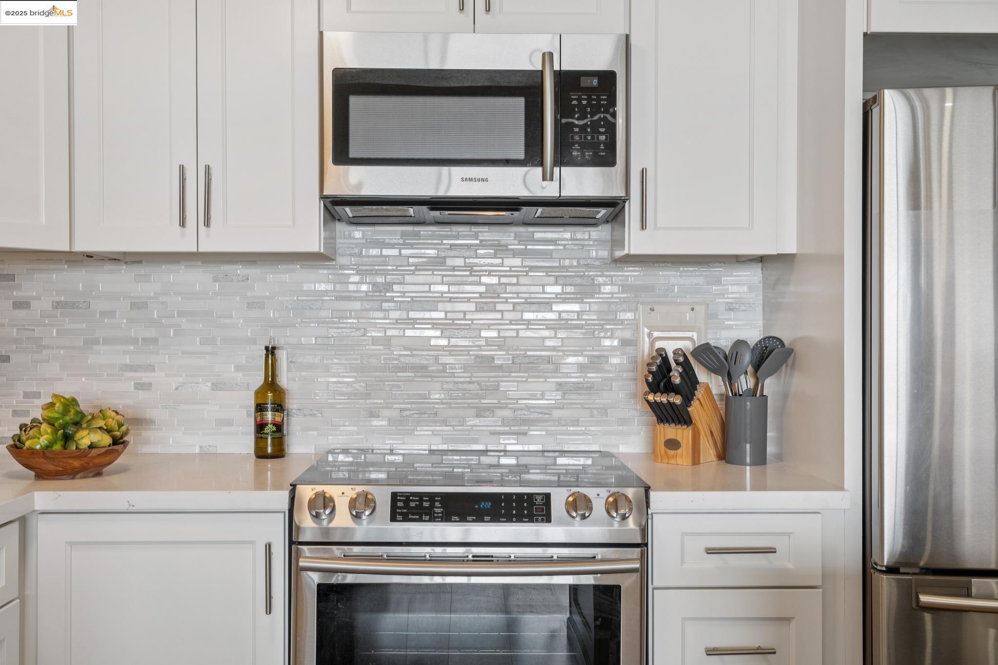 Detail Gallery Image 18 of 60 For 555 Pierce St #203,  Albany,  CA 94706 - 1 Beds | 1 Baths