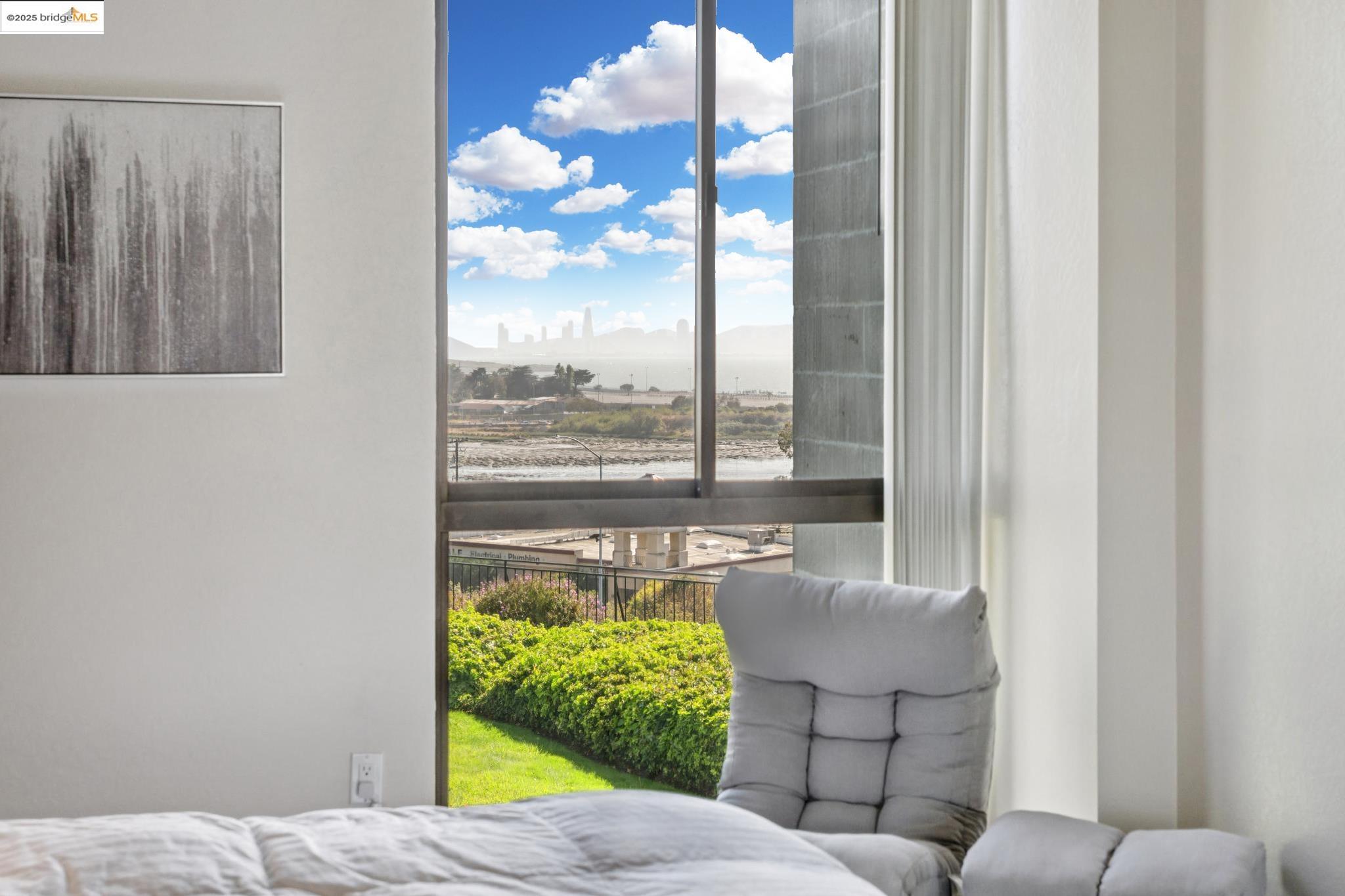 Detail Gallery Image 23 of 60 For 555 Pierce St #203,  Albany,  CA 94706 - 1 Beds | 1 Baths