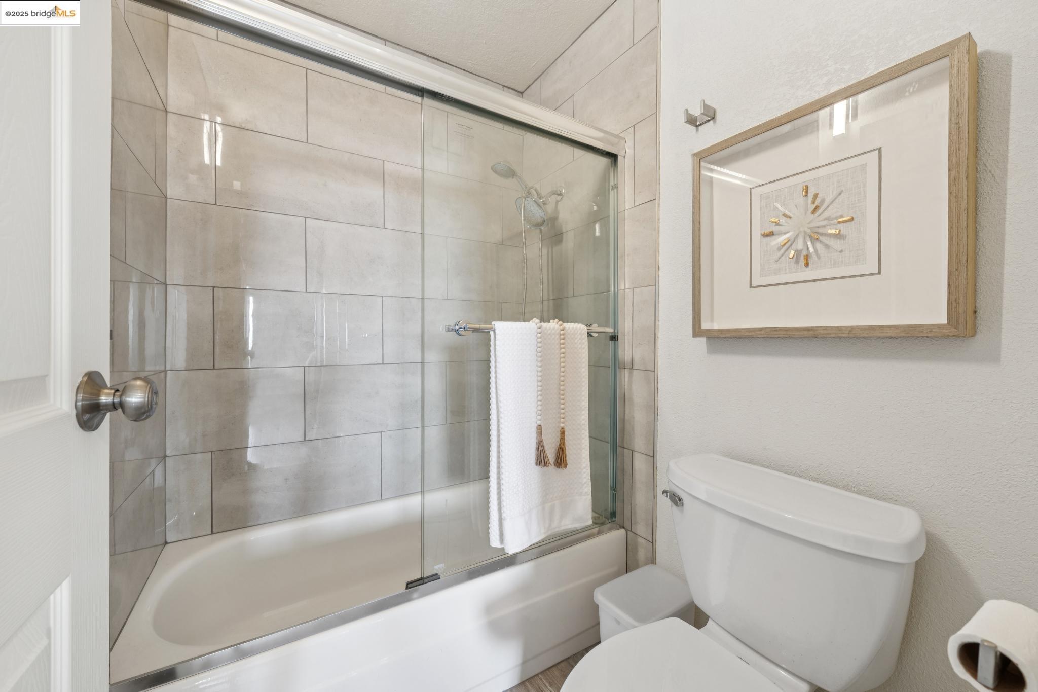 Detail Gallery Image 27 of 60 For 555 Pierce St #203,  Albany,  CA 94706 - 1 Beds | 1 Baths