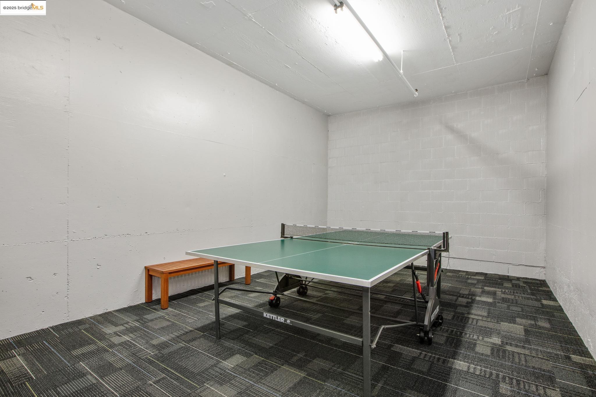 Detail Gallery Image 43 of 60 For 555 Pierce St #203,  Albany,  CA 94706 - 1 Beds | 1 Baths