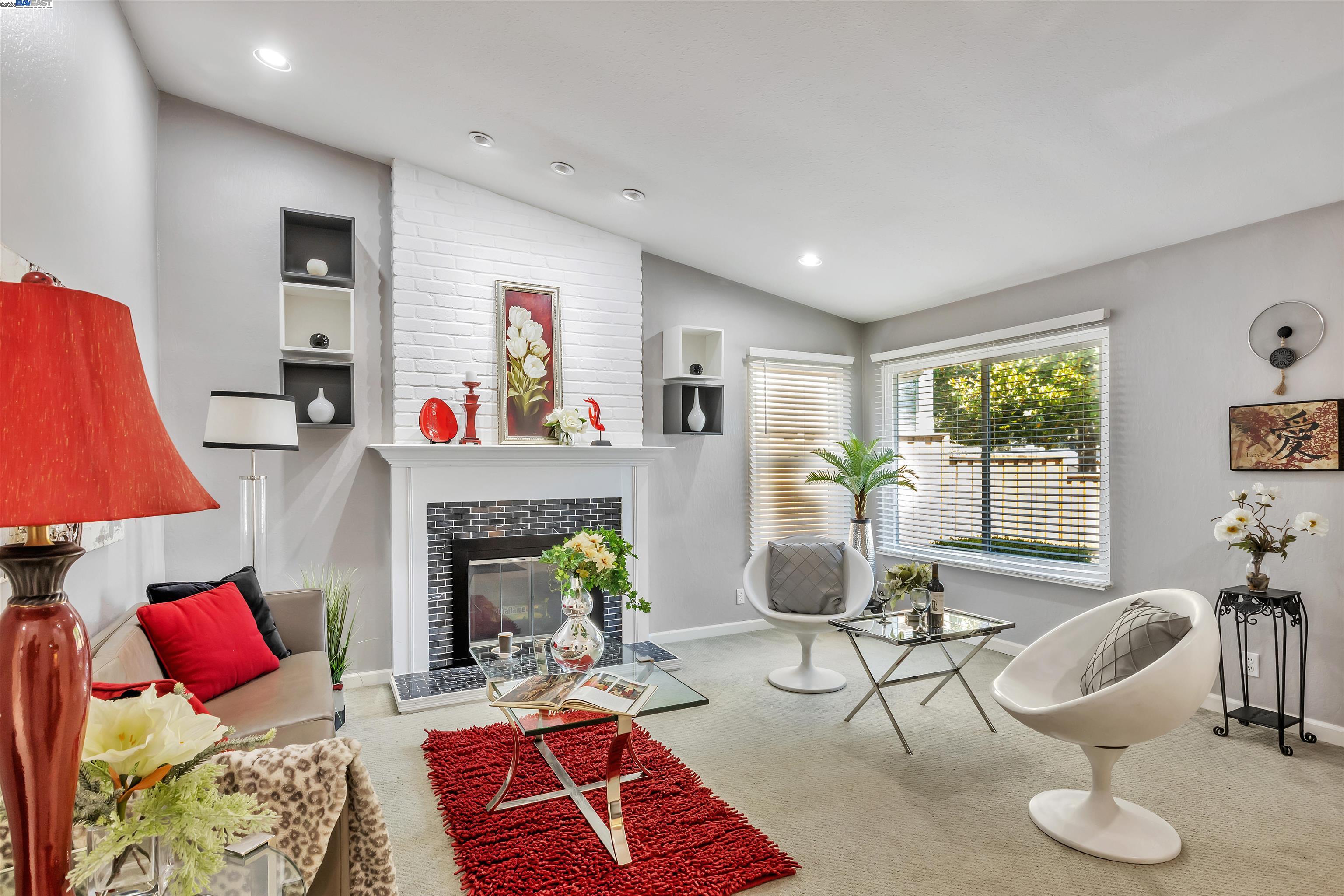 Detail Gallery Image 11 of 27 For 22561 Mossy Rock Dr, Hayward,  CA 94541 - 3 Beds | 2 Baths