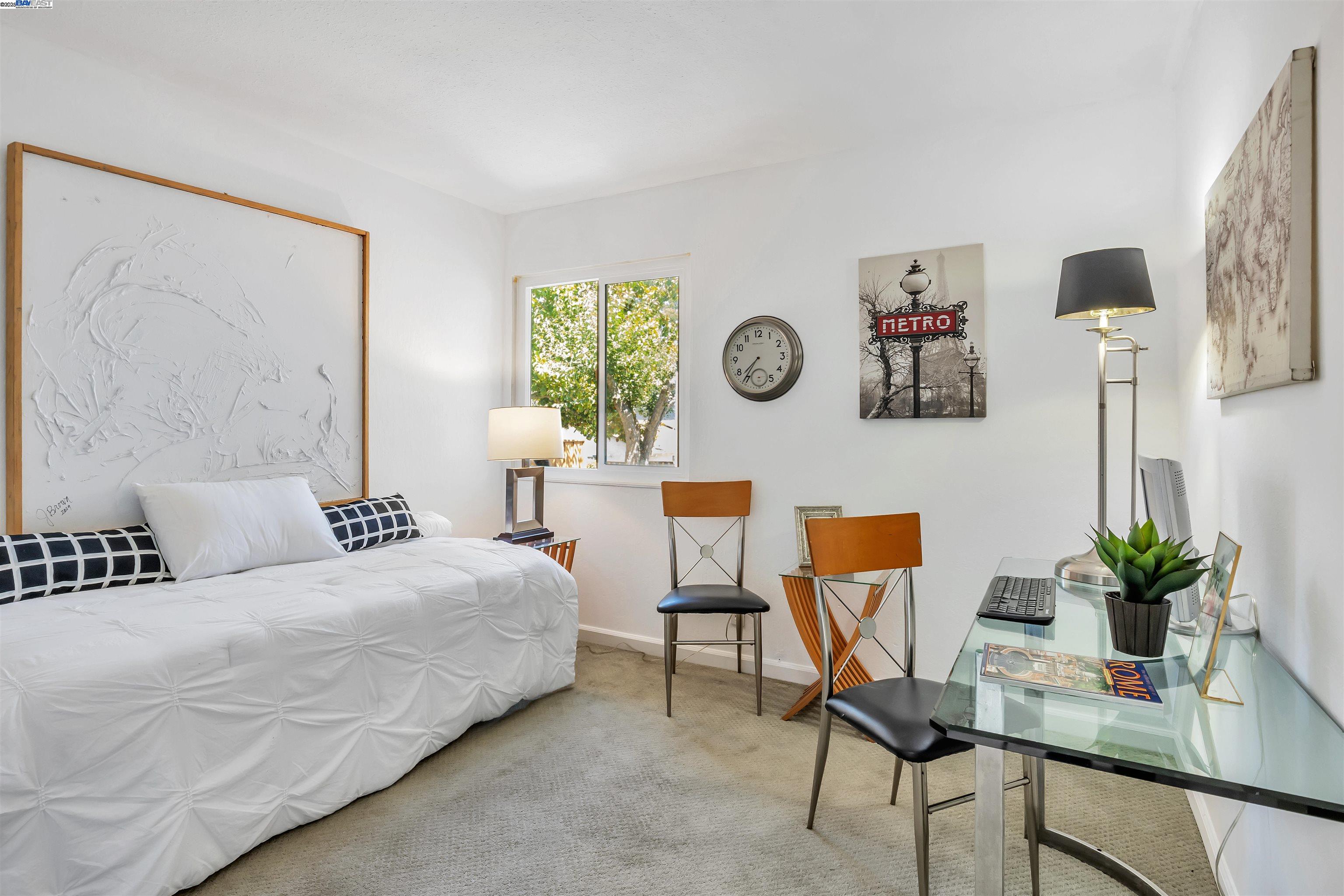 Detail Gallery Image 23 of 27 For 22561 Mossy Rock Dr, Hayward,  CA 94541 - 3 Beds | 2 Baths