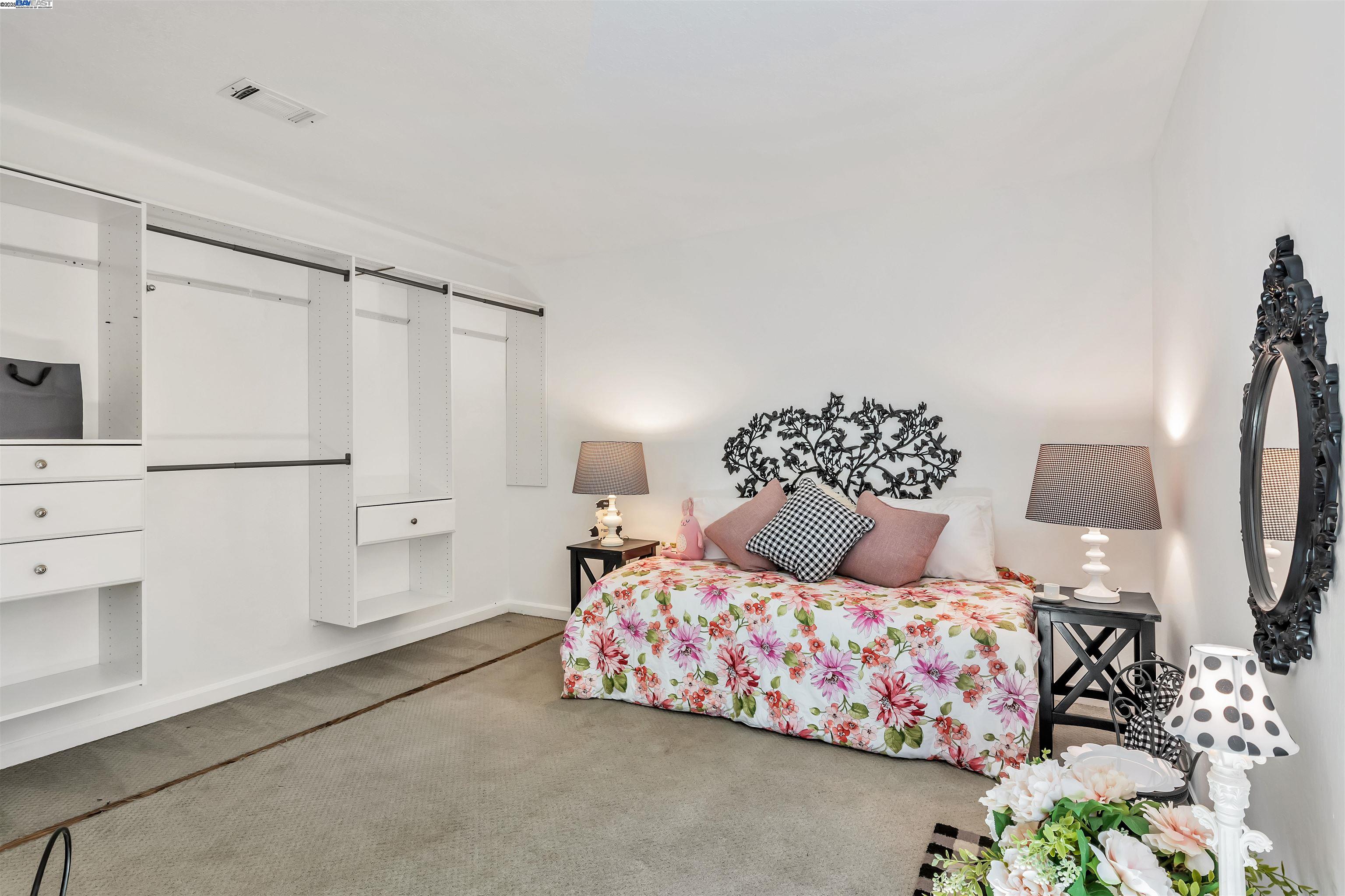 Detail Gallery Image 26 of 27 For 22561 Mossy Rock Dr, Hayward,  CA 94541 - 3 Beds | 2 Baths