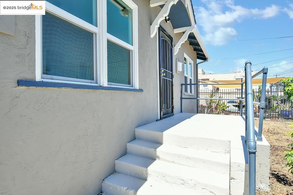 Detail Gallery Image 7 of 42 For 1012 G Street, Antioch,  CA 94509-1617 - – Beds | – Baths