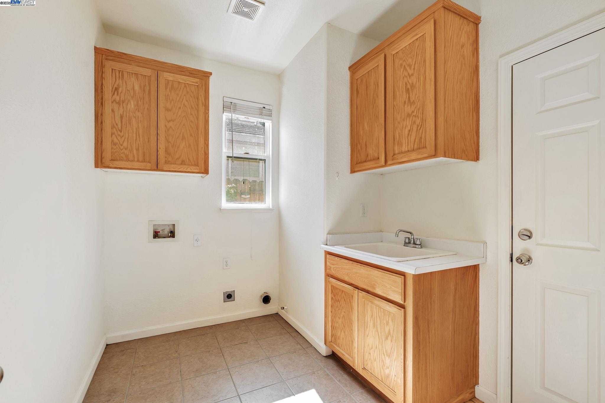 Detail Gallery Image 37 of 42 For 1145 Hartwell Ave, Stockton,  CA 95209 - 4 Beds | 3 Baths