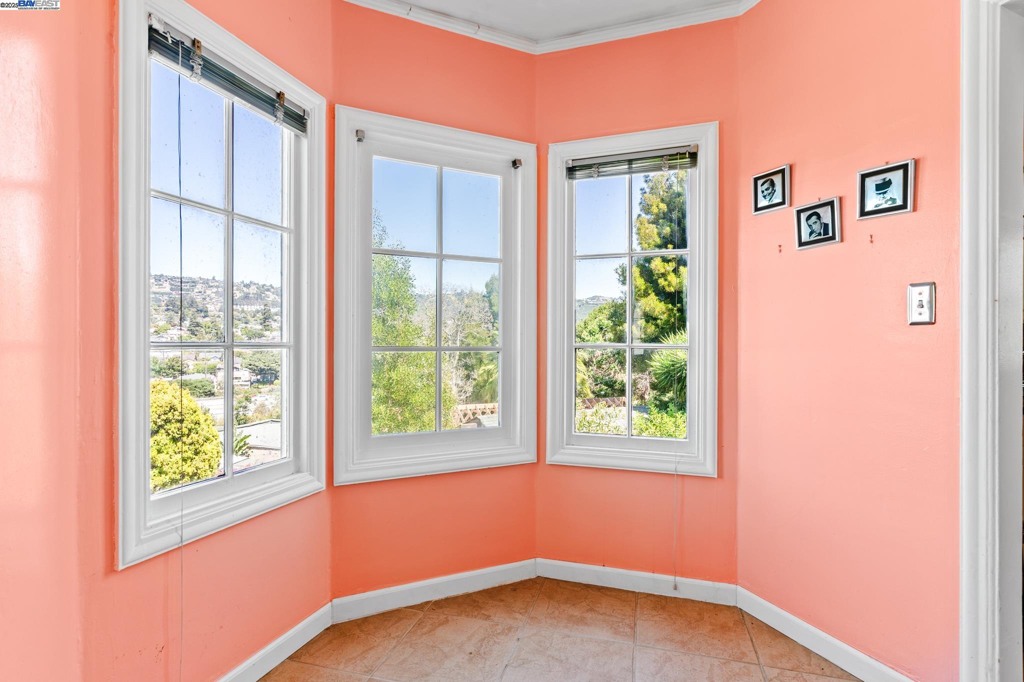 Detail Gallery Image 11 of 29 For 4616 Meldon Ave, Oakland,  CA 94619 - 1 Beds | 2 Baths