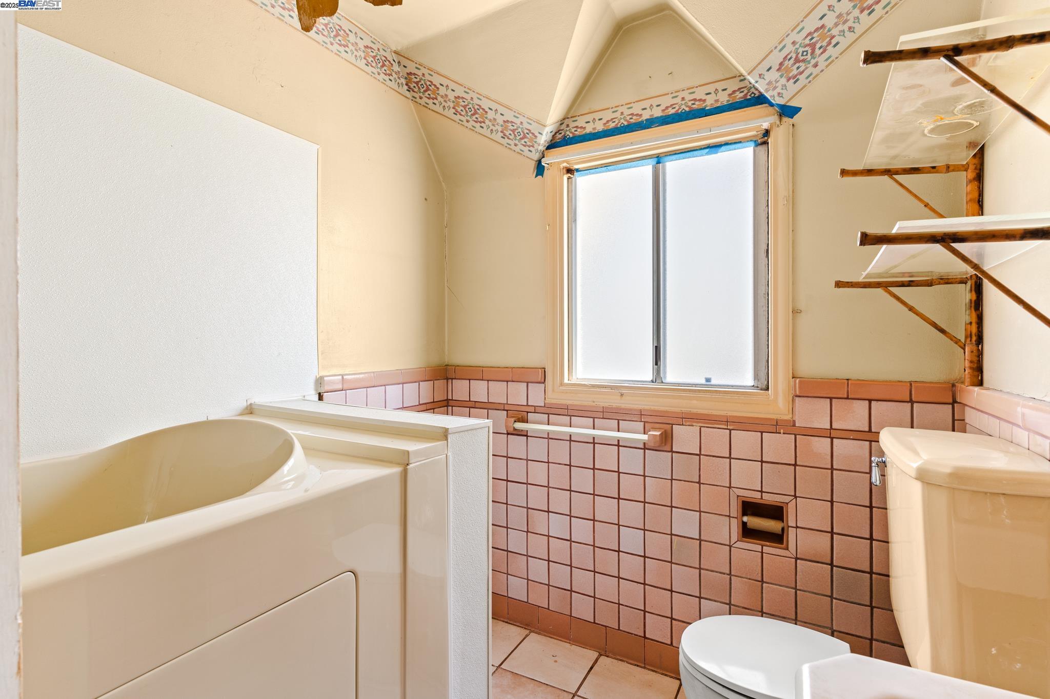 Detail Gallery Image 22 of 29 For 4616 Meldon Ave, Oakland,  CA 94619 - 1 Beds | 2 Baths