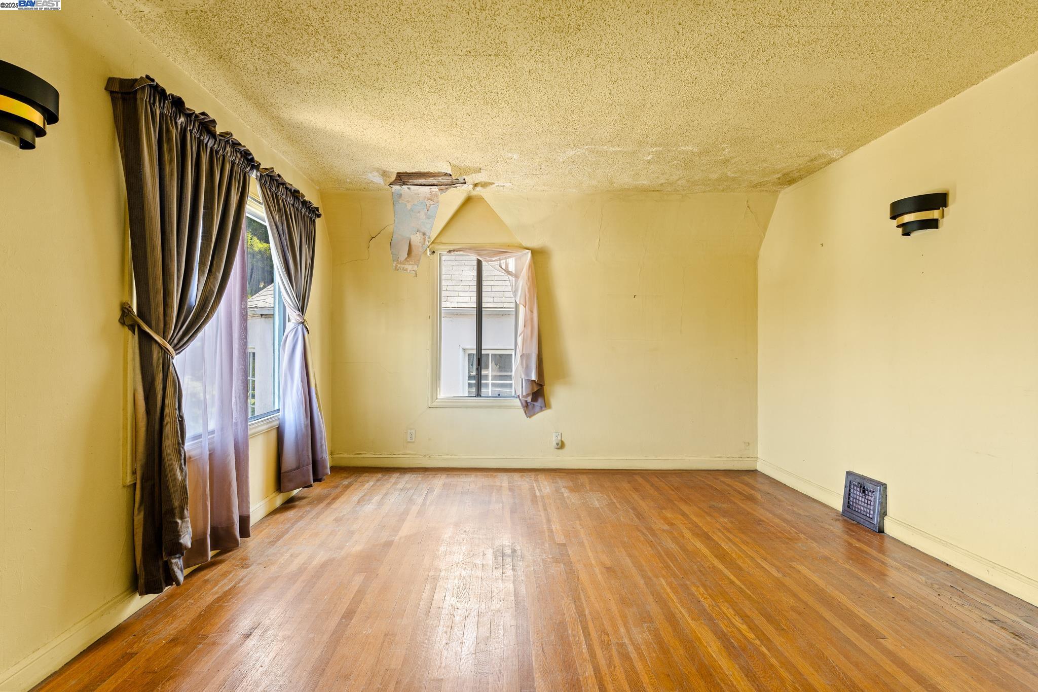 Detail Gallery Image 25 of 29 For 4616 Meldon Ave, Oakland,  CA 94619 - 1 Beds | 2 Baths