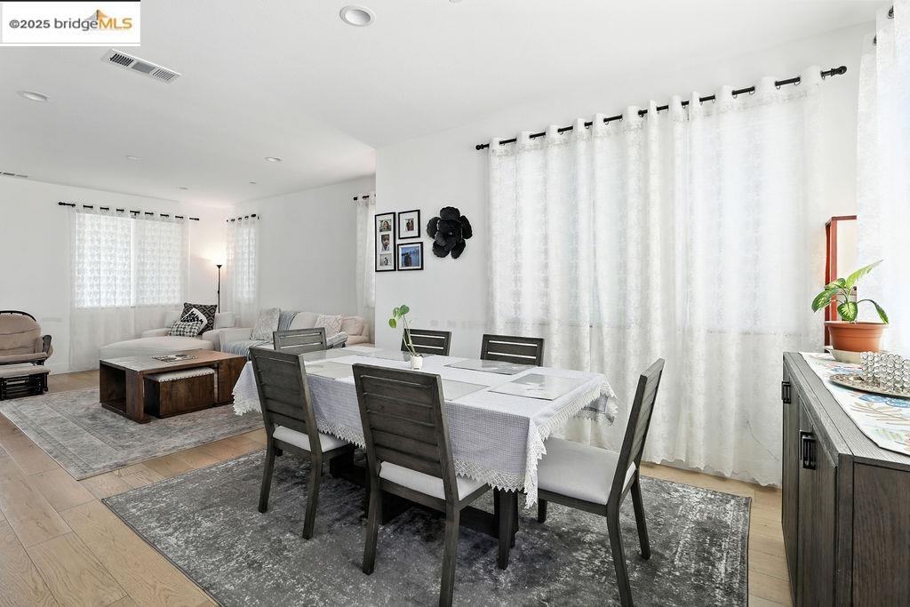 Detail Gallery Image 11 of 42 For 863 Lookout Street, Richmond,  CA 94804 - 3 Beds | 2/1 Baths