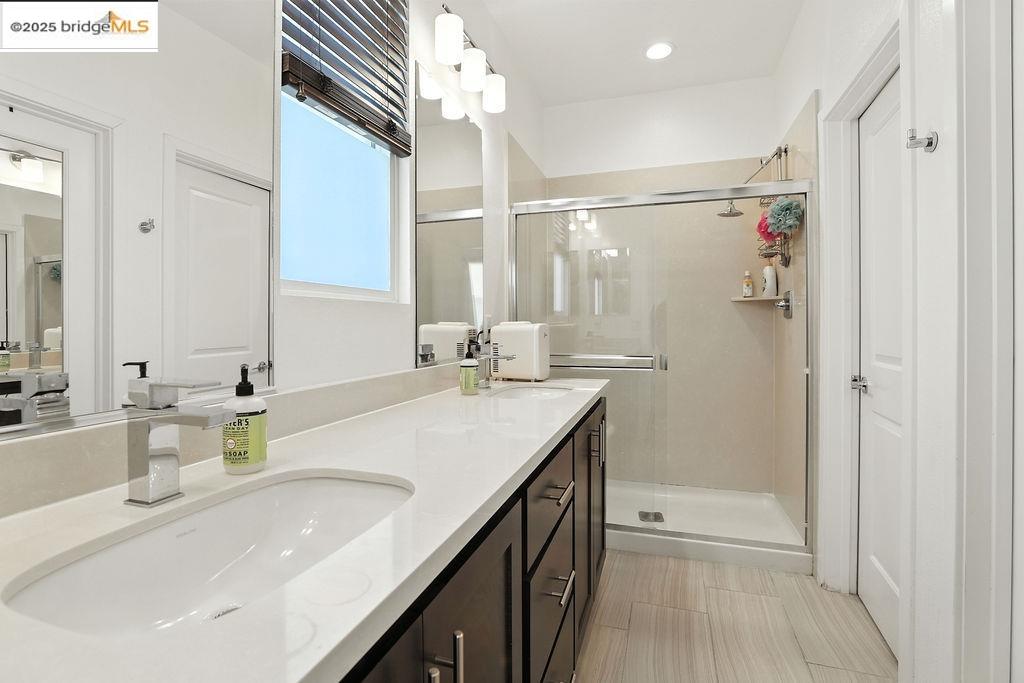 Detail Gallery Image 23 of 42 For 863 Lookout Street, Richmond,  CA 94804 - 3 Beds | 2/1 Baths