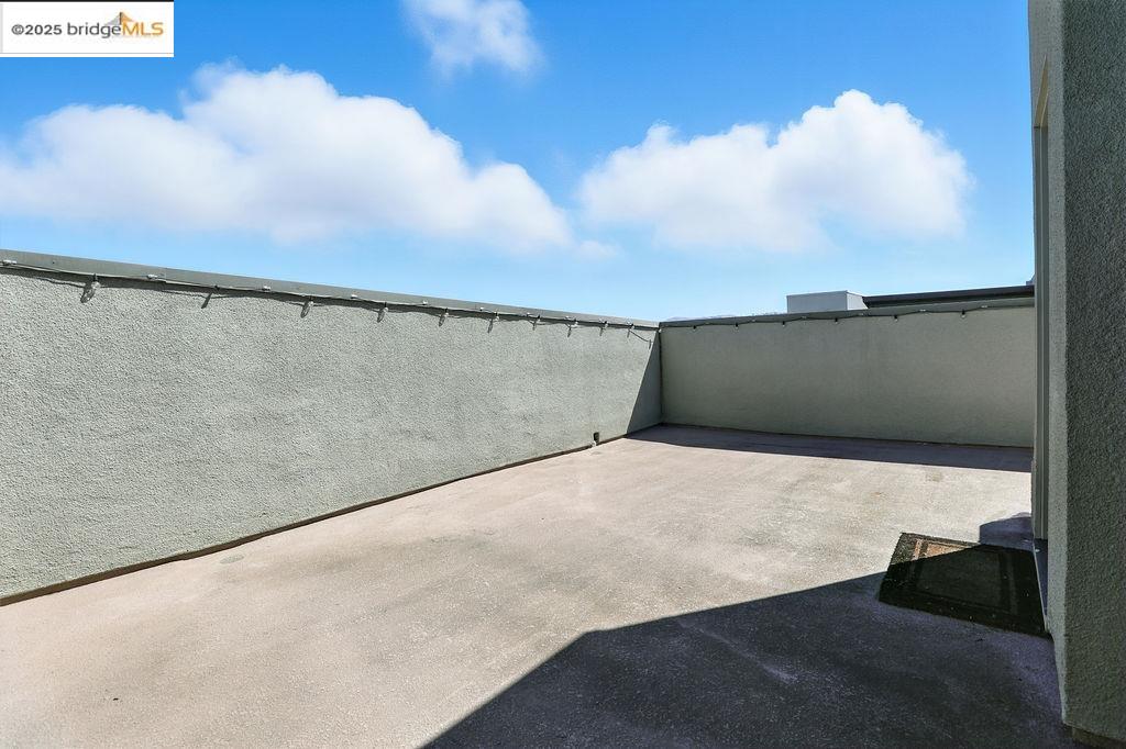 Detail Gallery Image 36 of 42 For 863 Lookout Street, Richmond,  CA 94804 - 3 Beds | 2/1 Baths