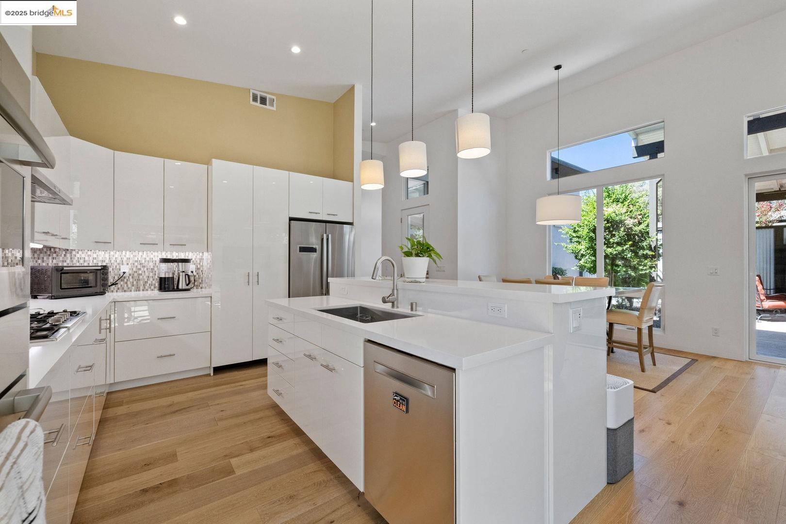 Detail Gallery Image 12 of 43 For 18972 Old Bridge Rd, Jamestown,  CA 95327 - 3 Beds | 2 Baths