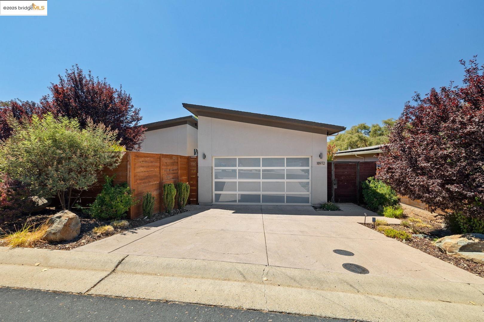 Detail Gallery Image 3 of 43 For 18972 Old Bridge Rd, Jamestown,  CA 95327 - 3 Beds | 2 Baths
