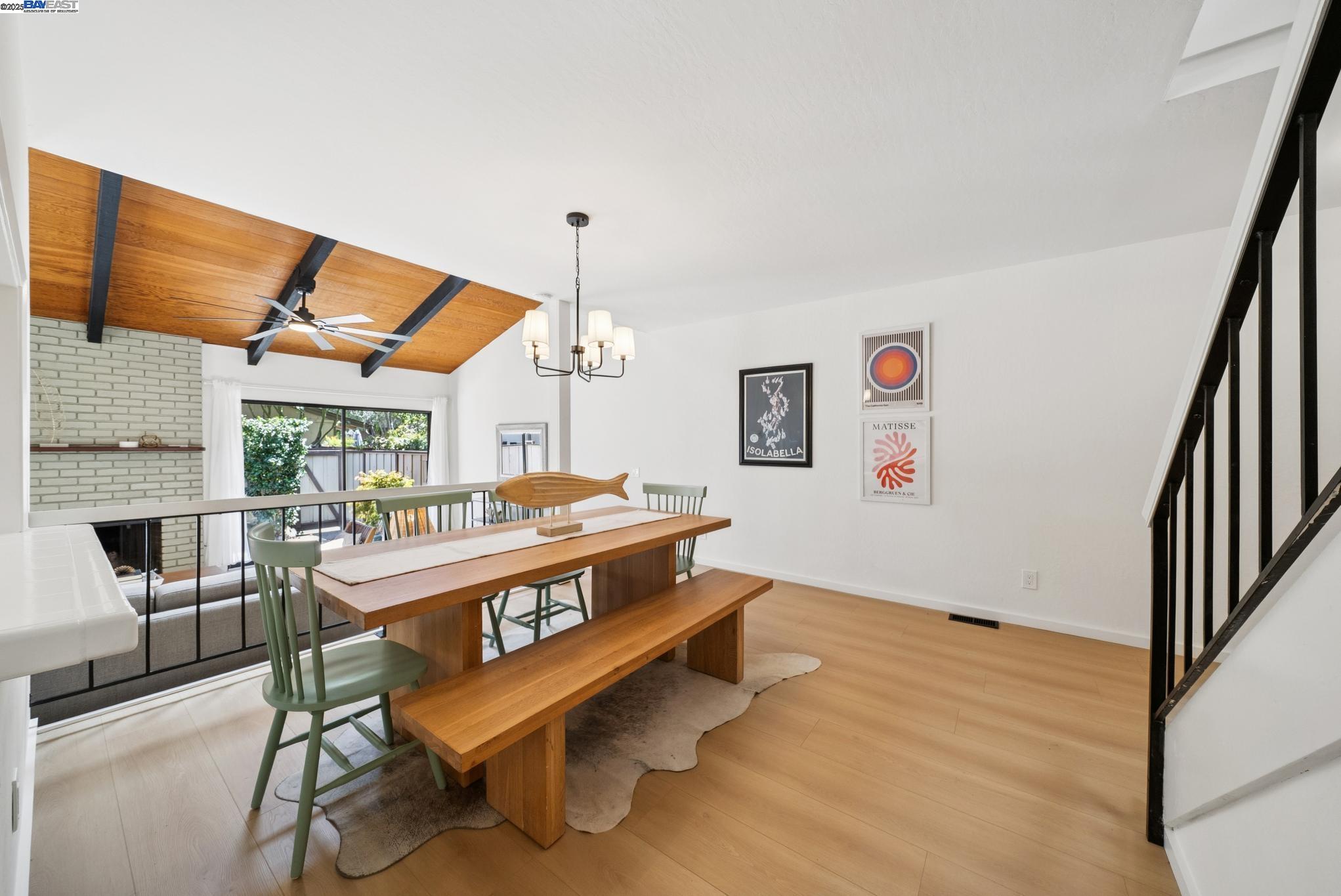Detail Gallery Image 12 of 59 For 1230 Ballena Blvd, Alameda,  CA 94501 - 2 Beds | 2/1 Baths