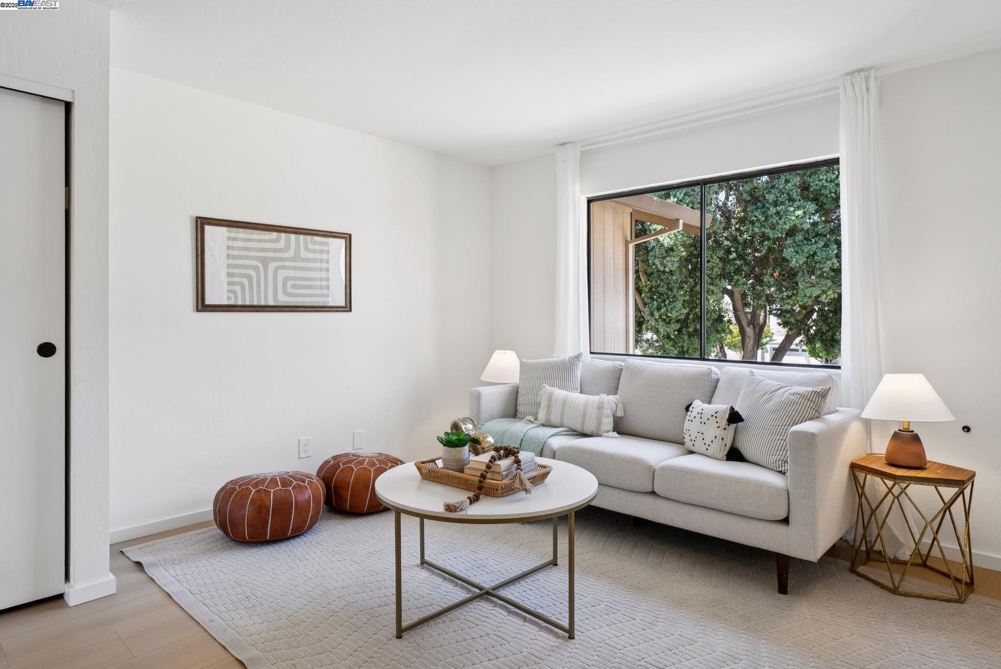 Detail Gallery Image 19 of 59 For 1230 Ballena Blvd, Alameda,  CA 94501 - 2 Beds | 2/1 Baths