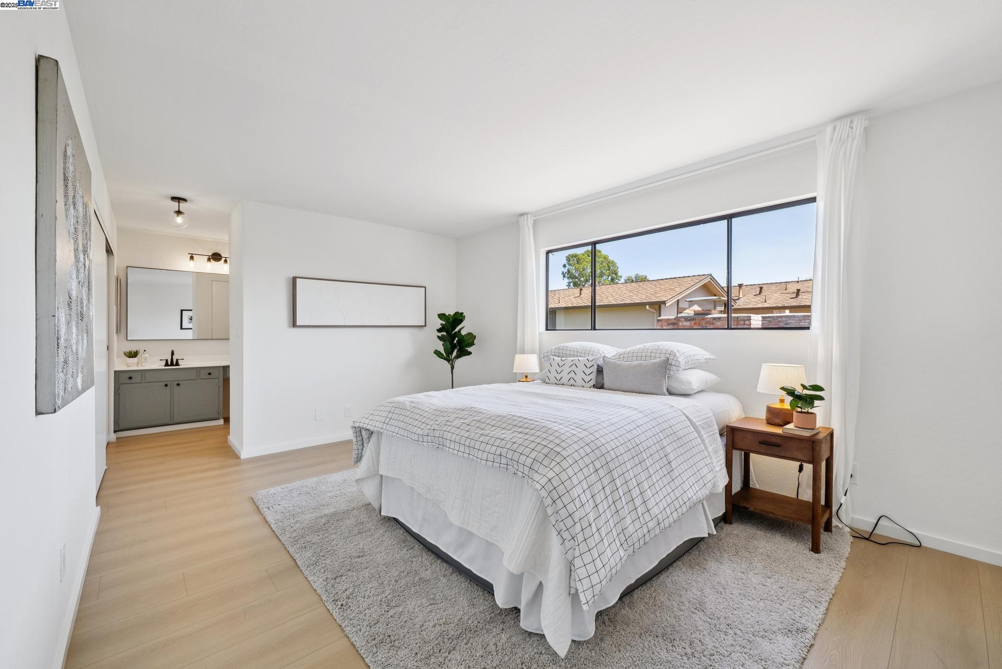 Detail Gallery Image 21 of 59 For 1230 Ballena Blvd, Alameda,  CA 94501 - 2 Beds | 2/1 Baths