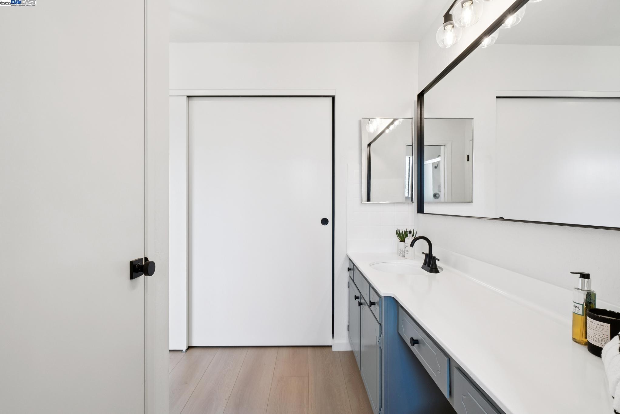 Detail Gallery Image 26 of 59 For 1230 Ballena Blvd, Alameda,  CA 94501 - 2 Beds | 2/1 Baths