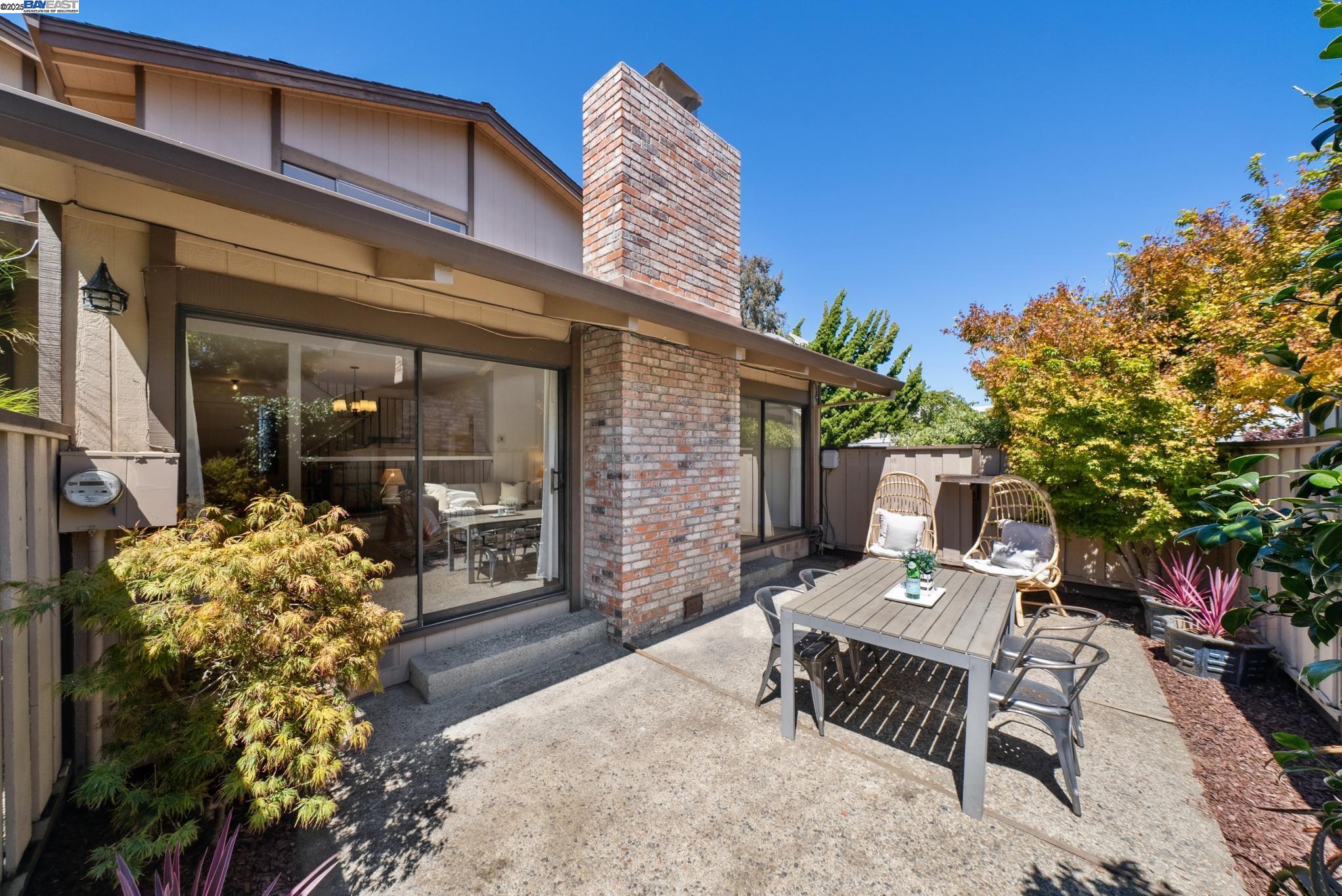 Detail Gallery Image 38 of 59 For 1230 Ballena Blvd, Alameda,  CA 94501 - 2 Beds | 2/1 Baths
