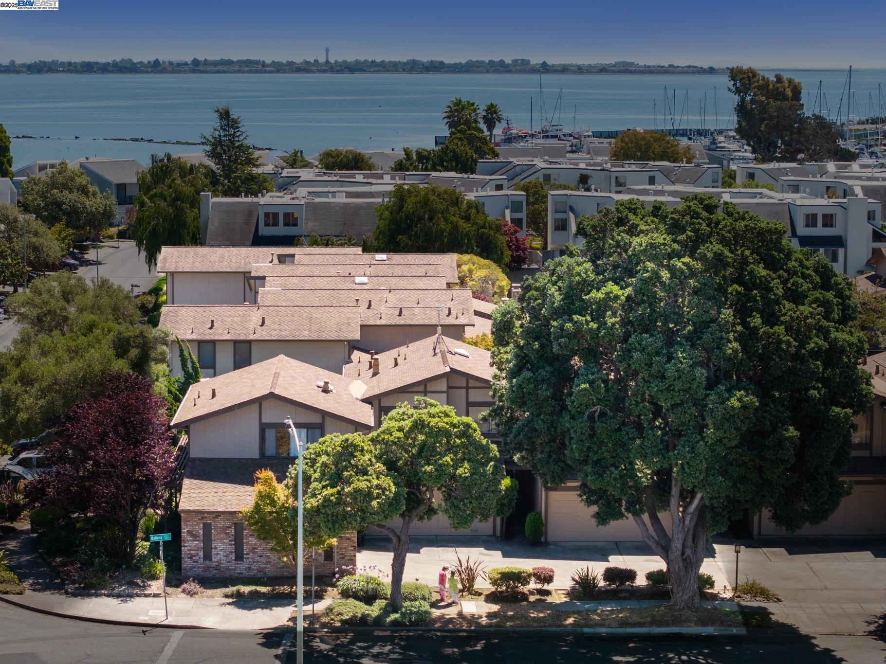 Detail Gallery Image 49 of 59 For 1230 Ballena Blvd, Alameda,  CA 94501 - 2 Beds | 2/1 Baths