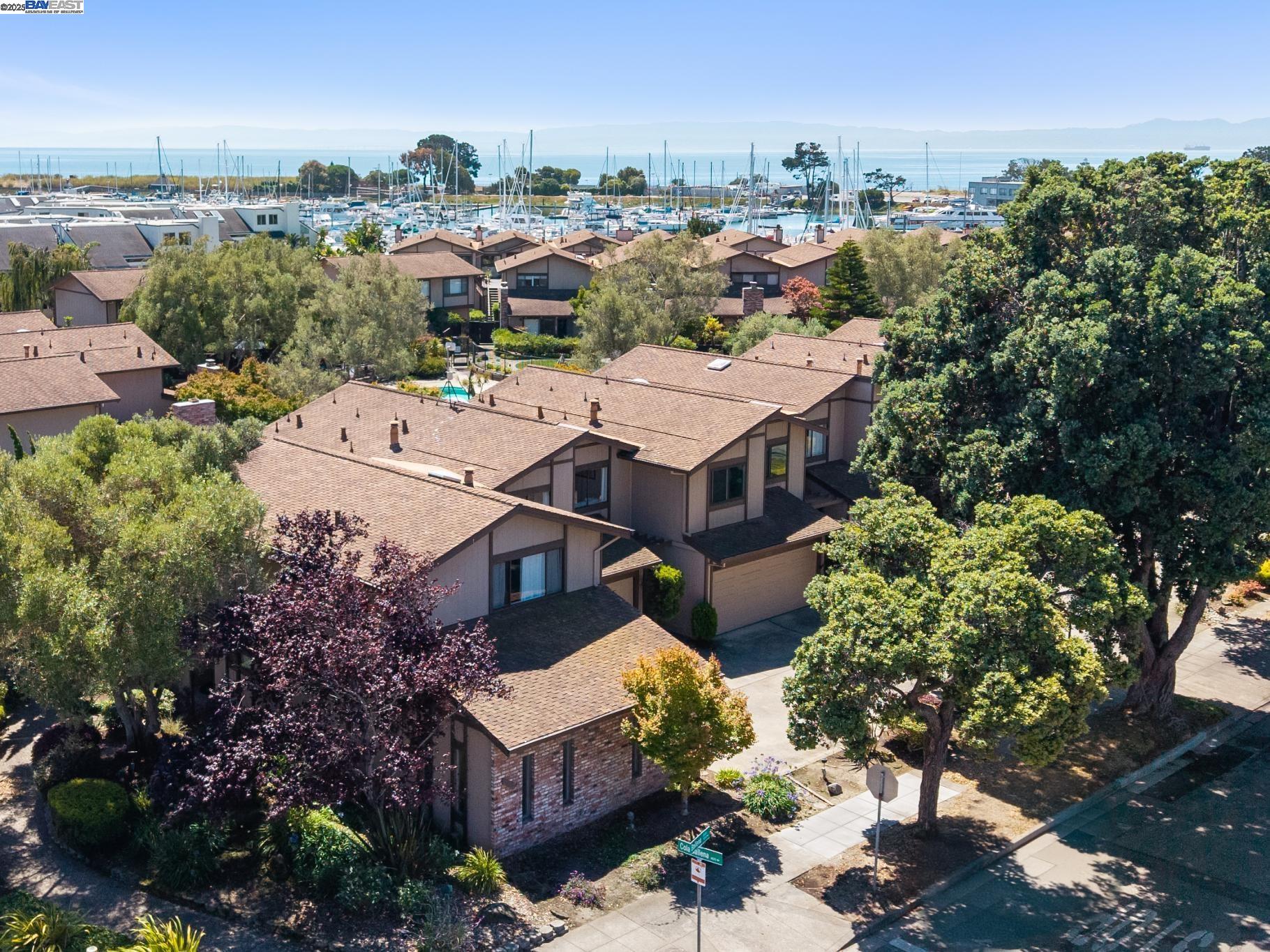Detail Gallery Image 51 of 59 For 1230 Ballena Blvd, Alameda,  CA 94501 - 2 Beds | 2/1 Baths