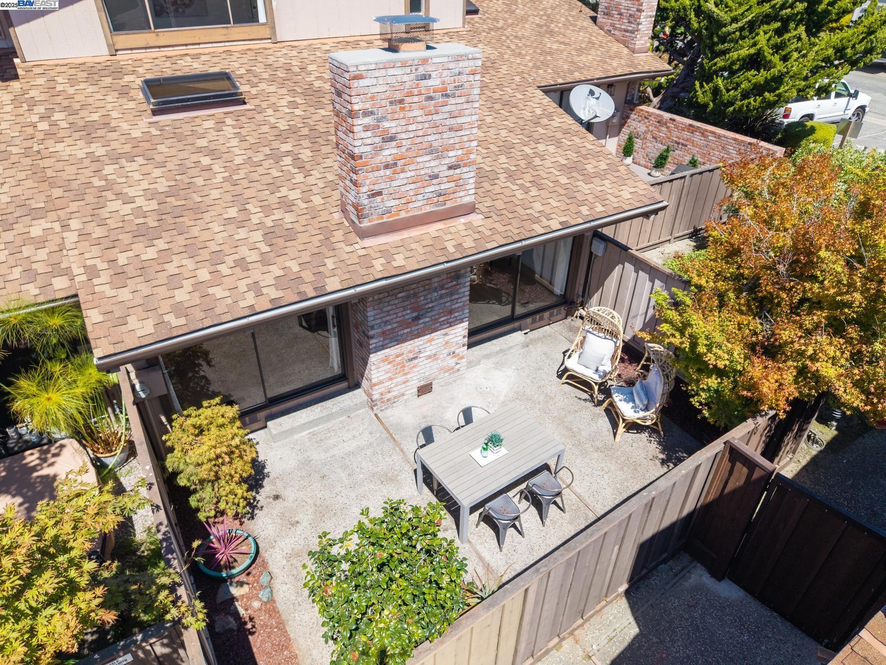 Detail Gallery Image 54 of 59 For 1230 Ballena Blvd, Alameda,  CA 94501 - 2 Beds | 2/1 Baths