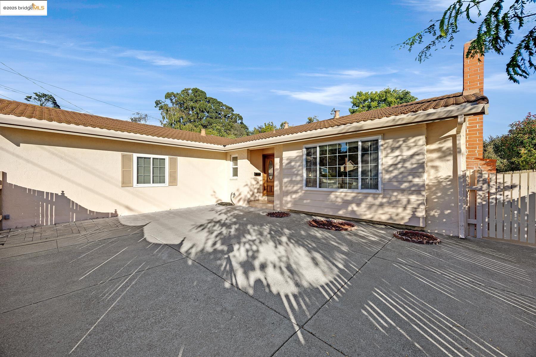 Detail Gallery Image 15 of 49 For 1441 Wallace Ct, Pinole,  CA 94564 - 3 Beds | 2 Baths