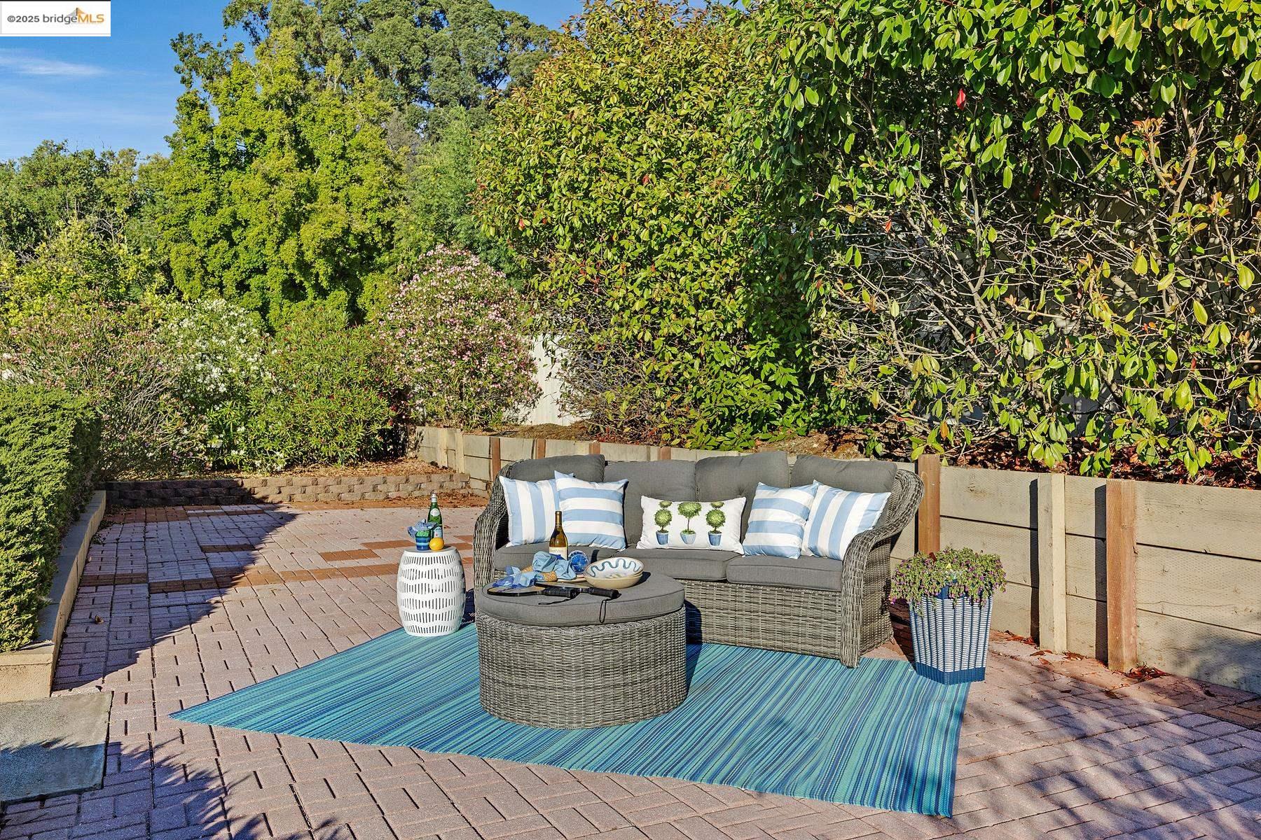 Detail Gallery Image 20 of 49 For 1441 Wallace Ct, Pinole,  CA 94564 - 3 Beds | 2 Baths