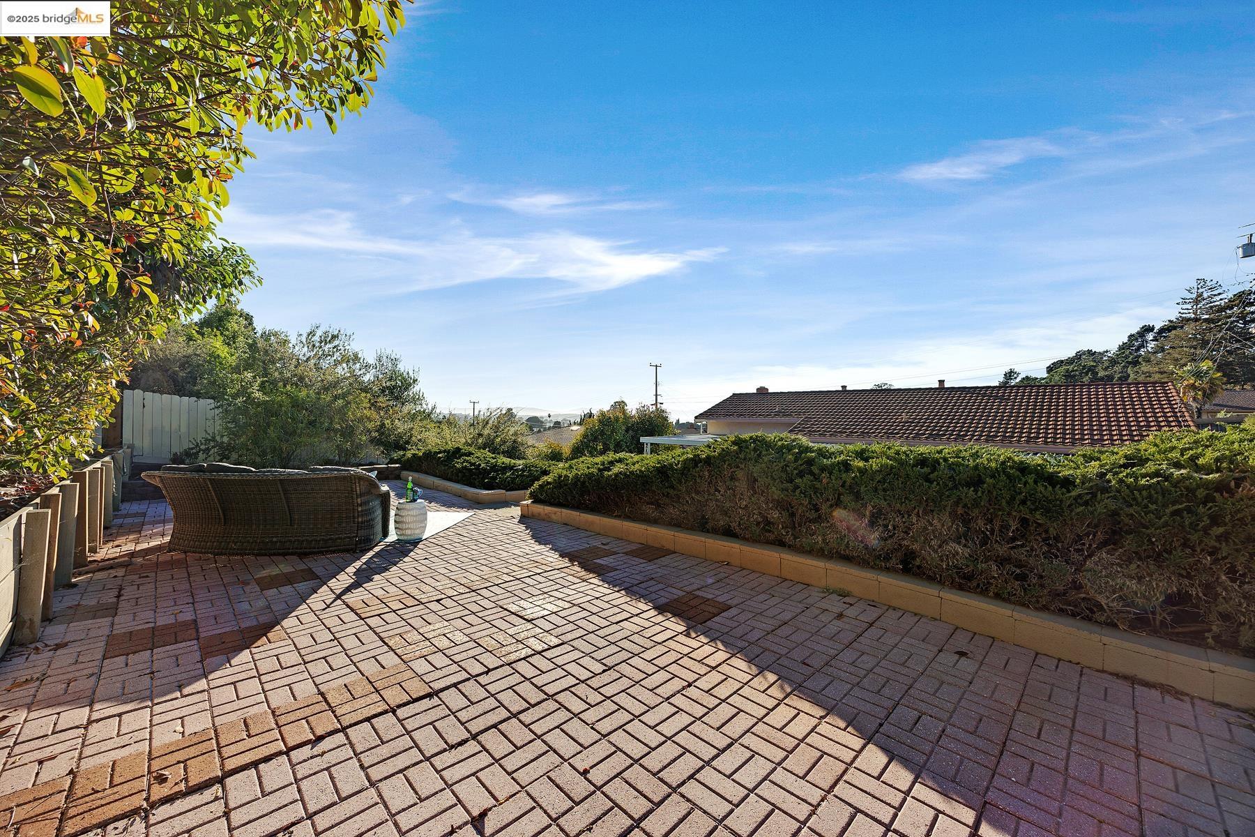 Detail Gallery Image 22 of 49 For 1441 Wallace Ct, Pinole,  CA 94564 - 3 Beds | 2 Baths