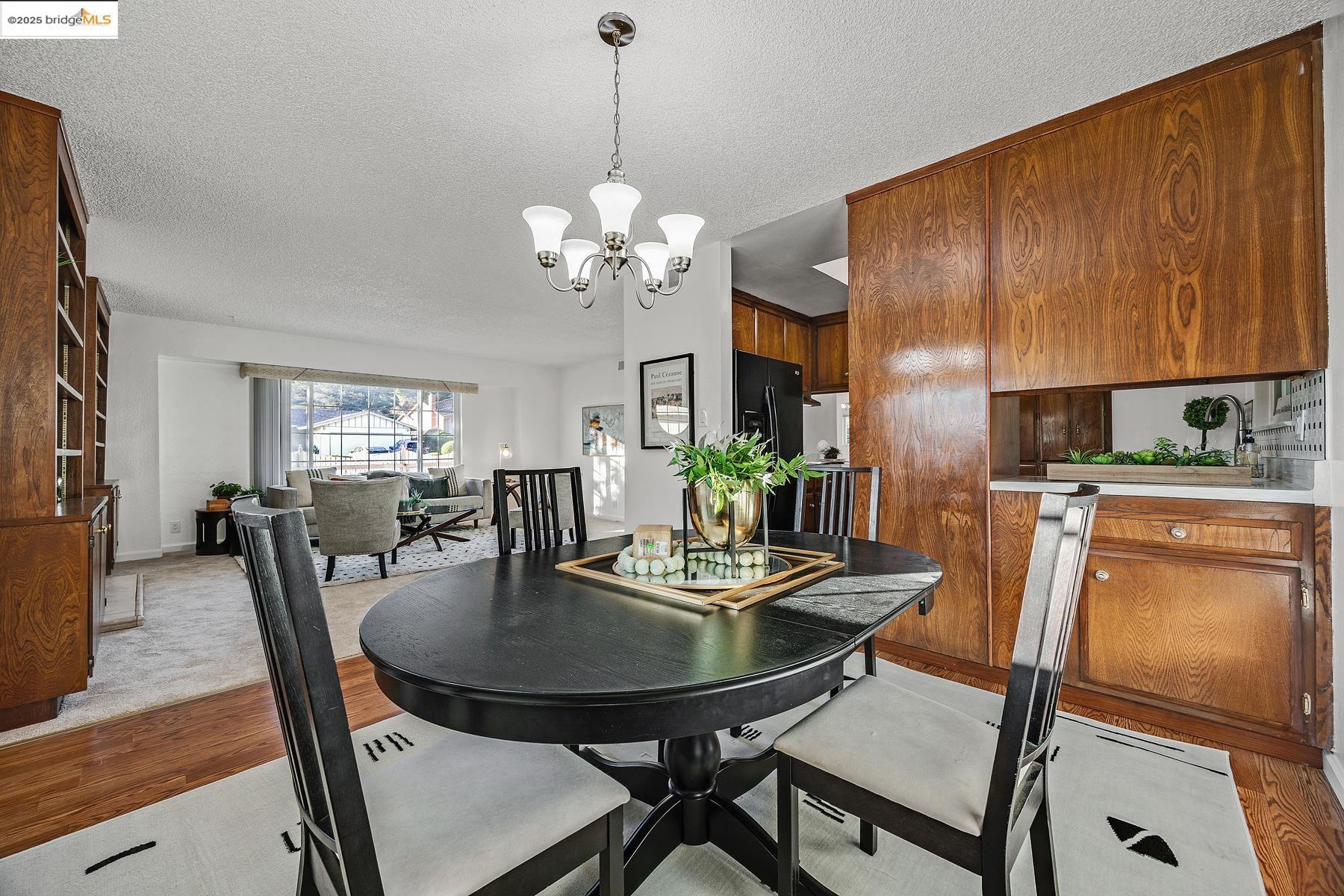 Detail Gallery Image 27 of 49 For 1441 Wallace Ct, Pinole,  CA 94564 - 3 Beds | 2 Baths