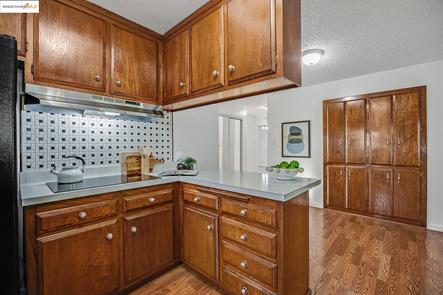 Detail Gallery Image 28 of 49 For 1441 Wallace Ct, Pinole,  CA 94564 - 3 Beds | 2 Baths