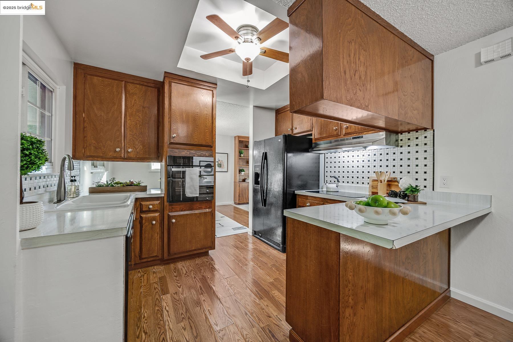 Detail Gallery Image 29 of 49 For 1441 Wallace Ct, Pinole,  CA 94564 - 3 Beds | 2 Baths