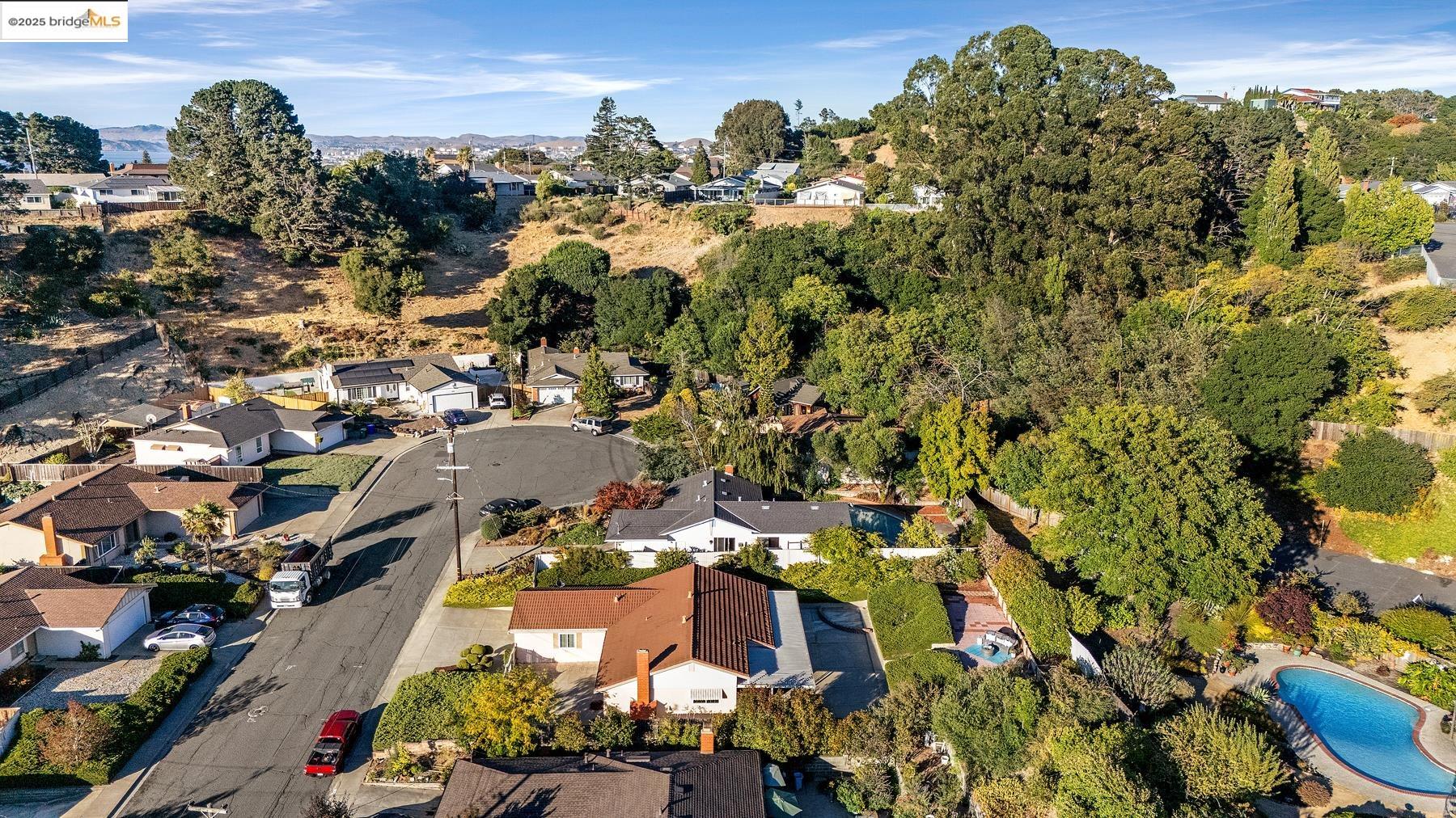 Detail Gallery Image 32 of 49 For 1441 Wallace Ct, Pinole,  CA 94564 - 3 Beds | 2 Baths