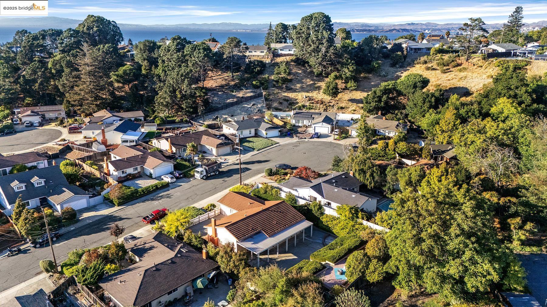 Detail Gallery Image 33 of 49 For 1441 Wallace Ct, Pinole,  CA 94564 - 3 Beds | 2 Baths