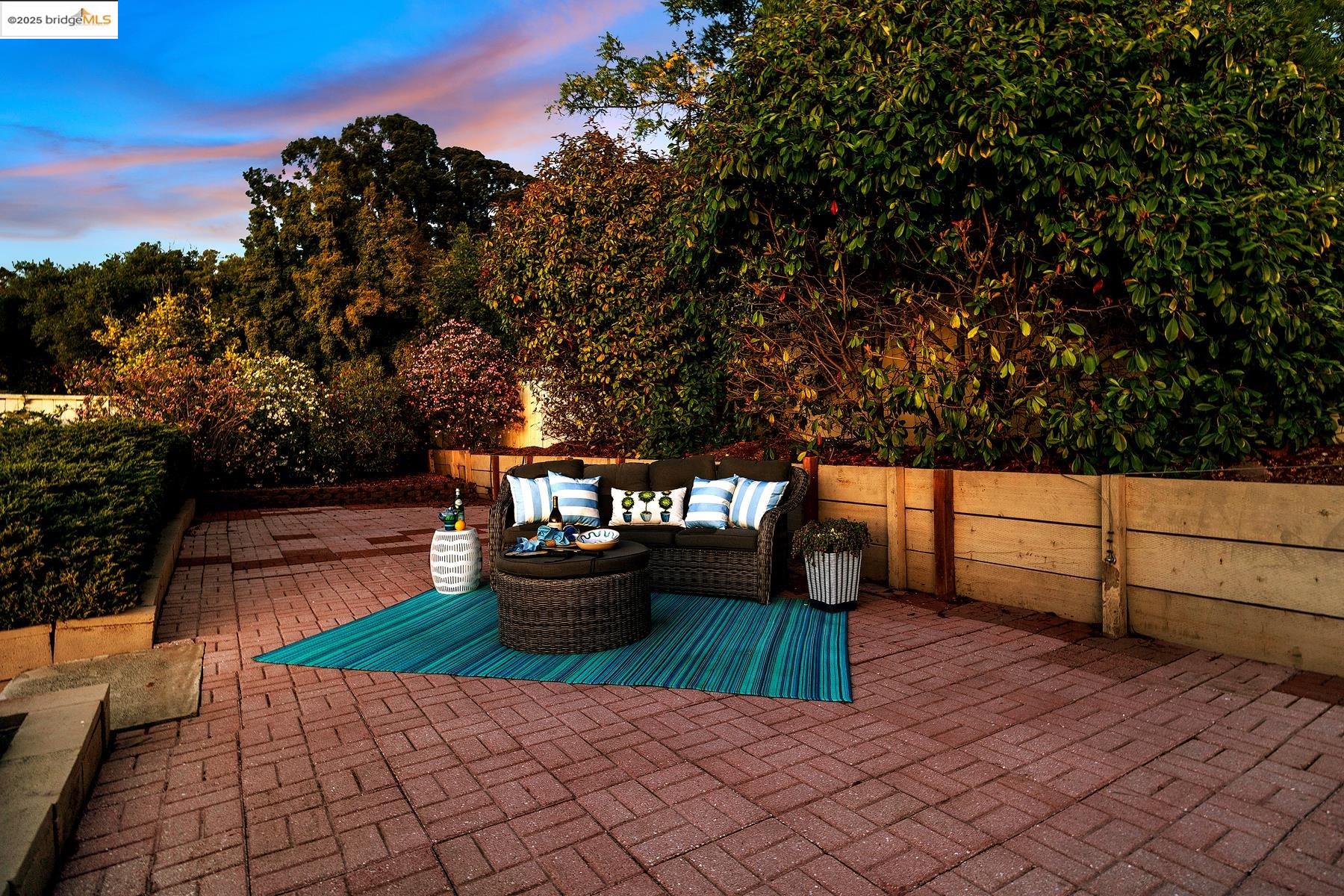 Detail Gallery Image 40 of 49 For 1441 Wallace Ct, Pinole,  CA 94564 - 3 Beds | 2 Baths