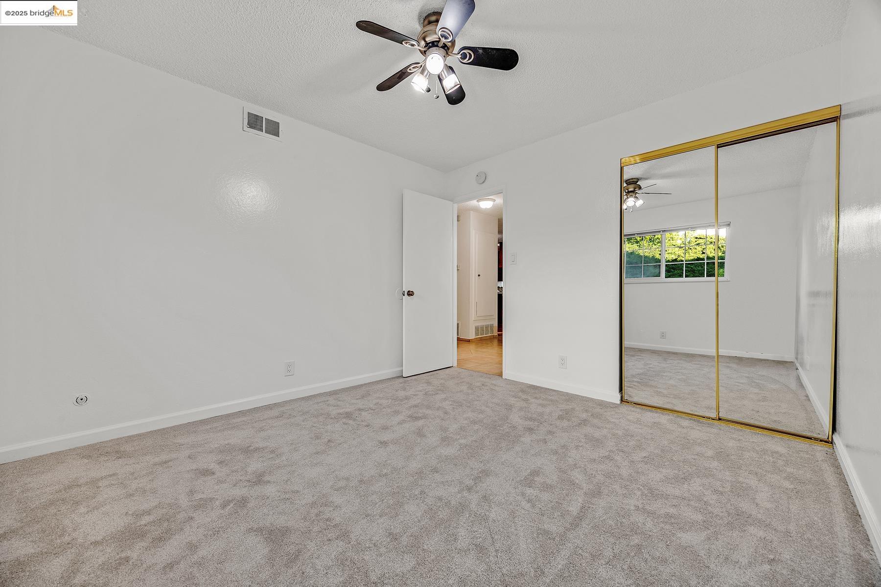 Detail Gallery Image 7 of 49 For 1441 Wallace Ct, Pinole,  CA 94564 - 3 Beds | 2 Baths