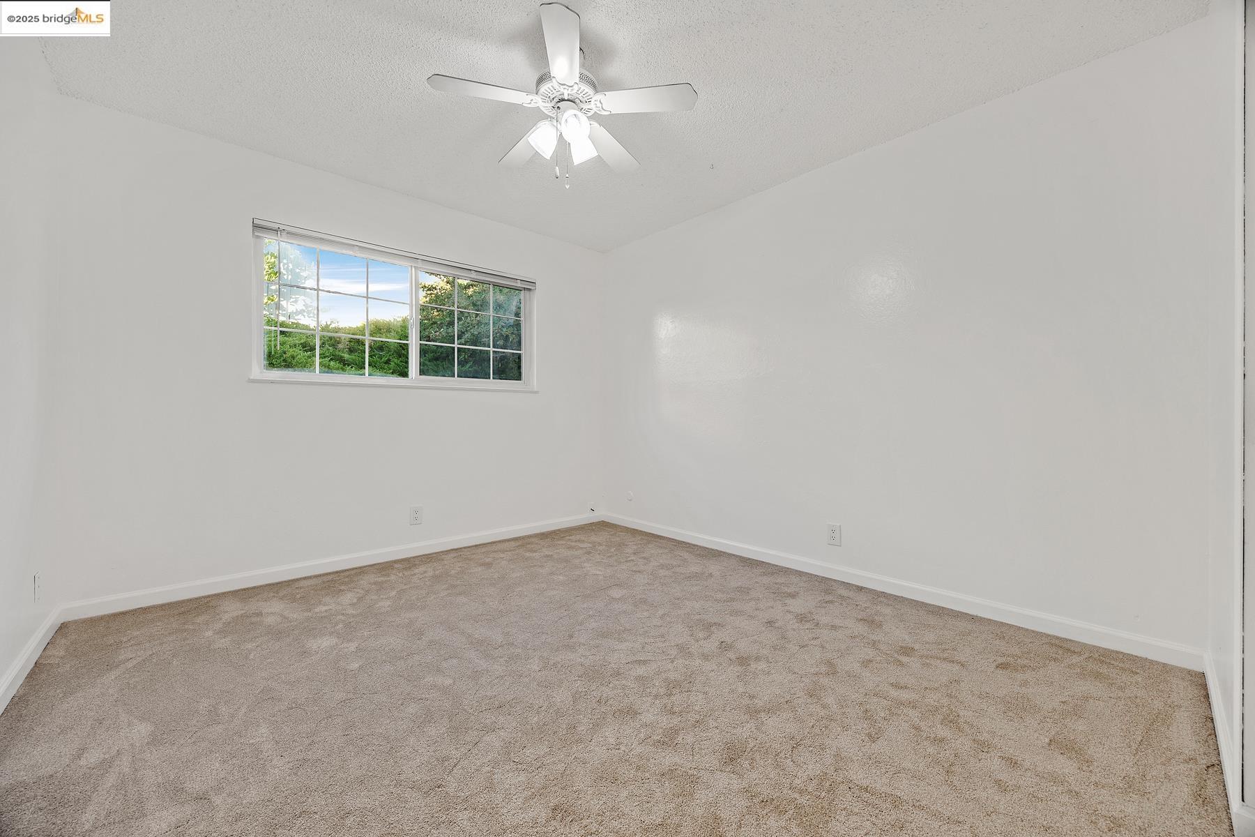 Detail Gallery Image 8 of 49 For 1441 Wallace Ct, Pinole,  CA 94564 - 3 Beds | 2 Baths
