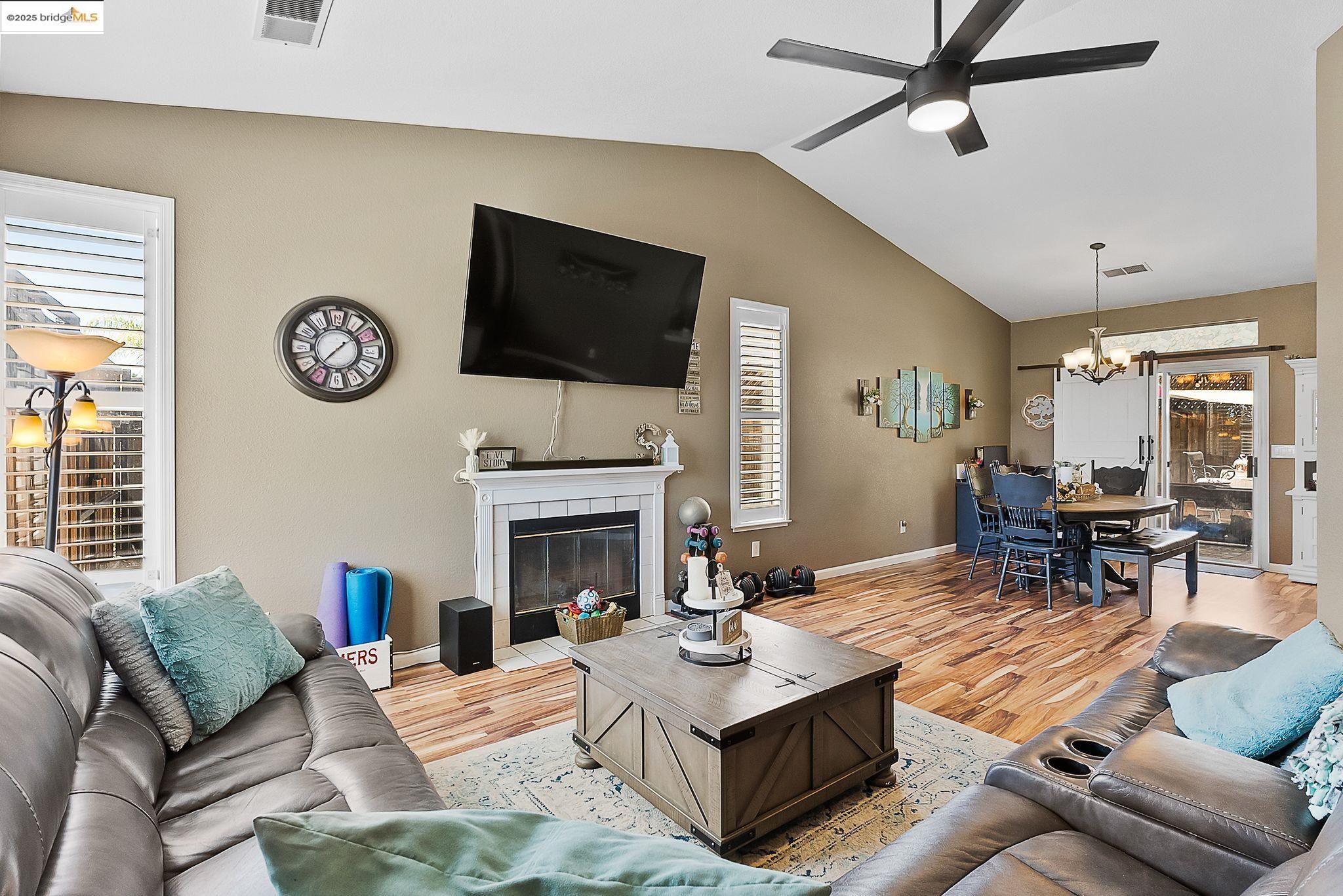 Detail Gallery Image 8 of 35 For 1126 Deerpark Rd, Oakley,  CA 94561 - 3 Beds | 2 Baths