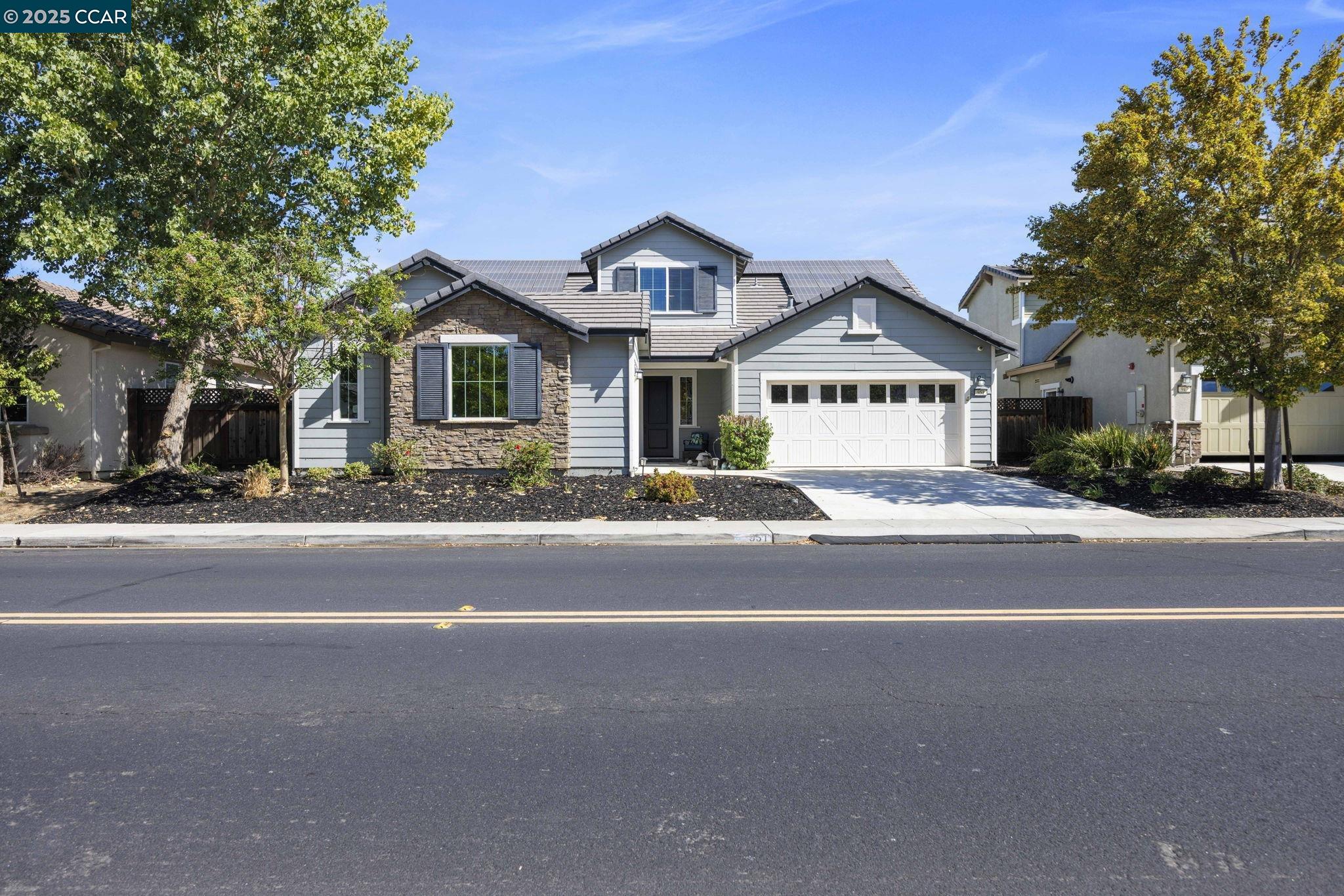 Detail Gallery Image 1 of 49 For 951 Dainty Avenue, Brentwood,  CA 94513 - 5 Beds | 3/1 Baths