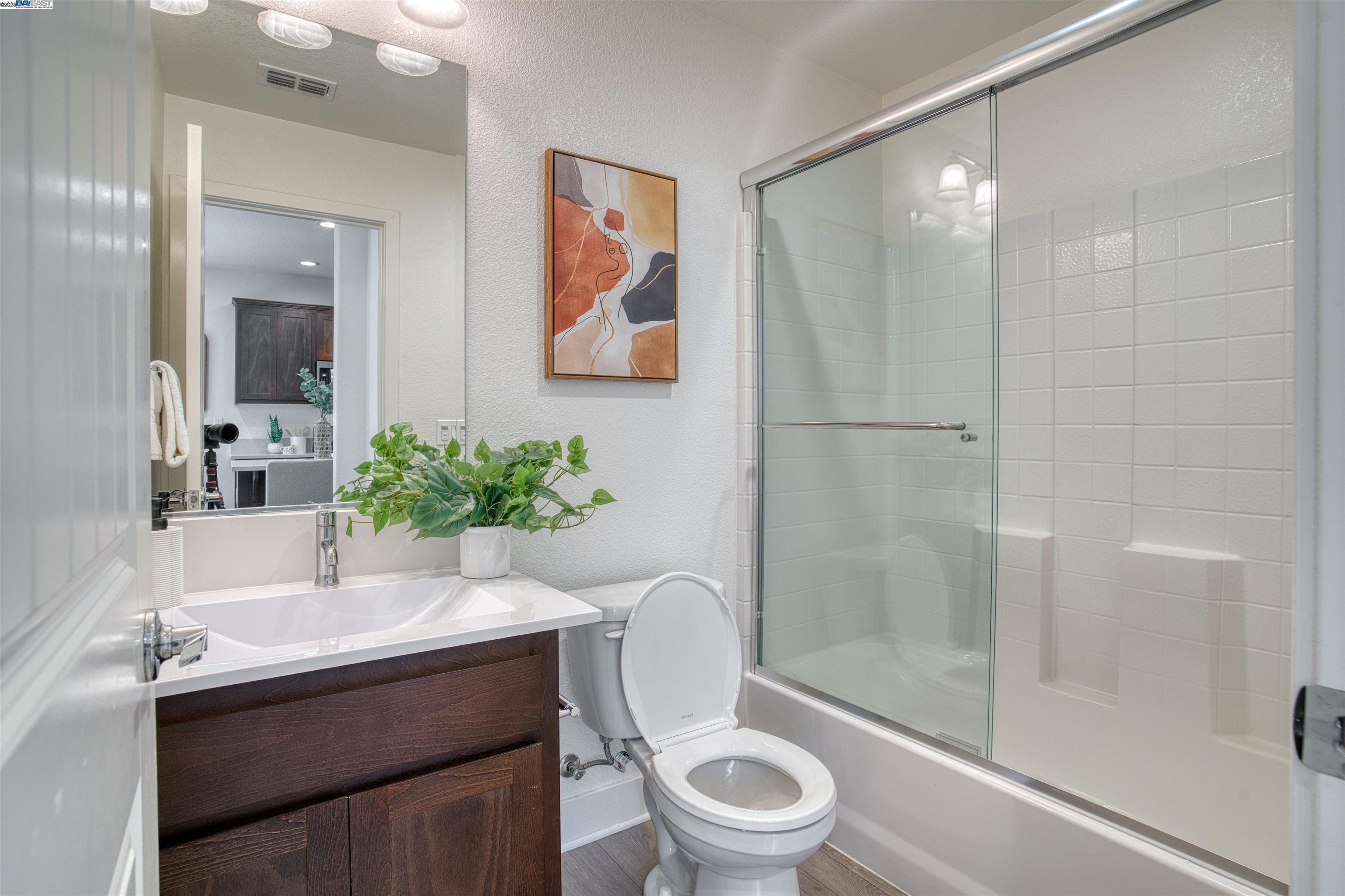 Detail Gallery Image 21 of 40 For 4015 Clydesdale Cmn, Fremont,  CA 94555 - 4 Beds | 4 Baths